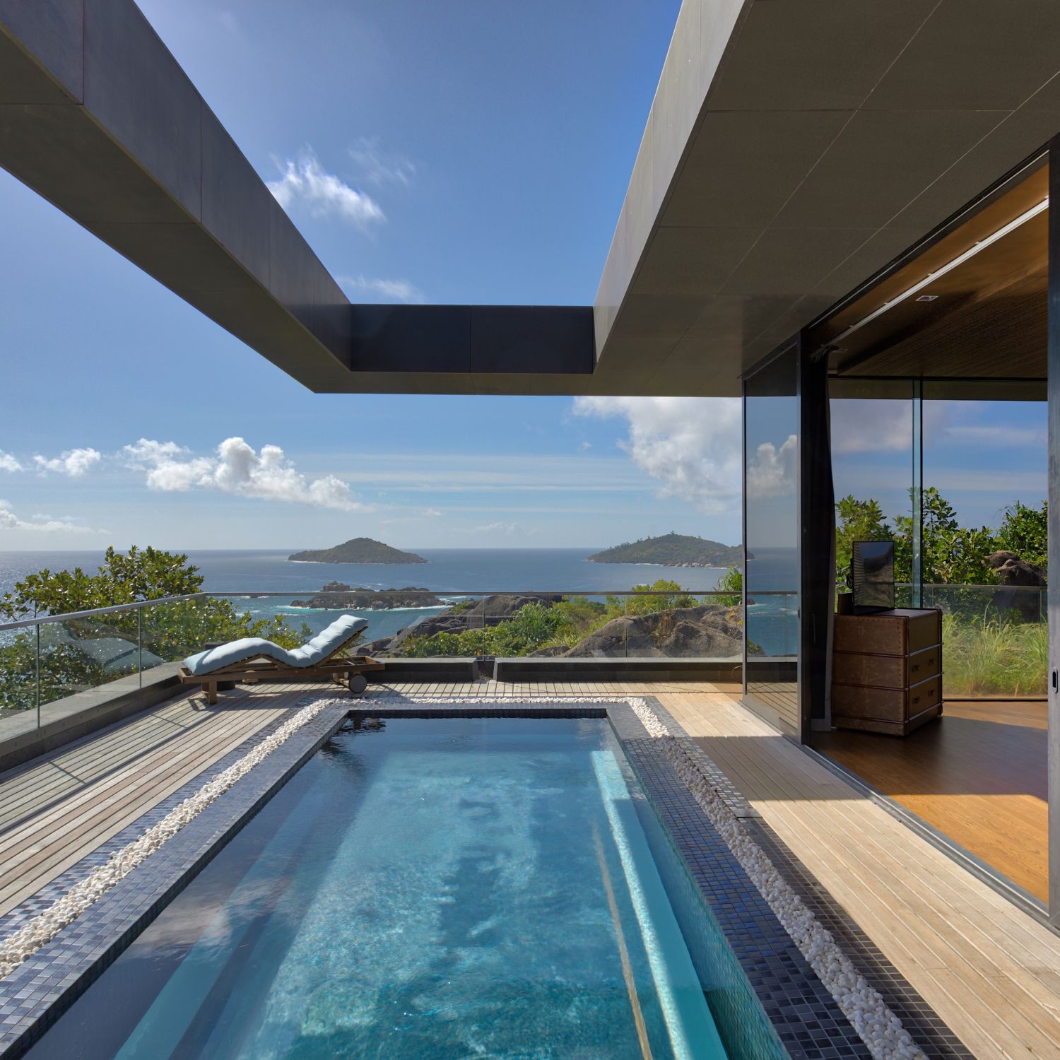 Six Senses Zil Pasyon private balcony pool and view