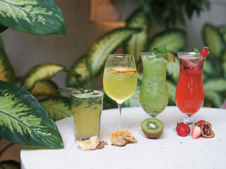 Holiday Inn Bali Sanur Cinnamon Bar