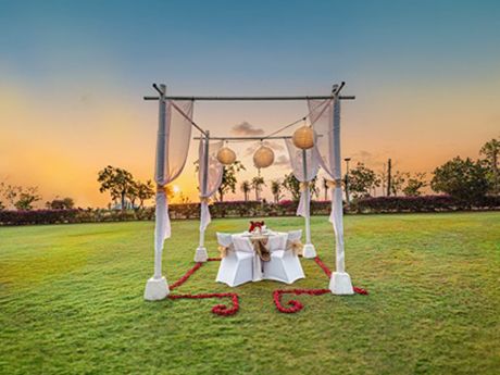 Holiday Inn Resort Baruna Bali ENVY Restaurant