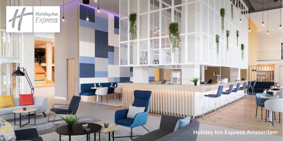  The bar and lounge of the bright and airy North Riverside Holiday Inn Express Amsterdam.