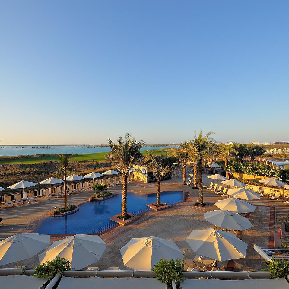الجهة الخارجية للفندق