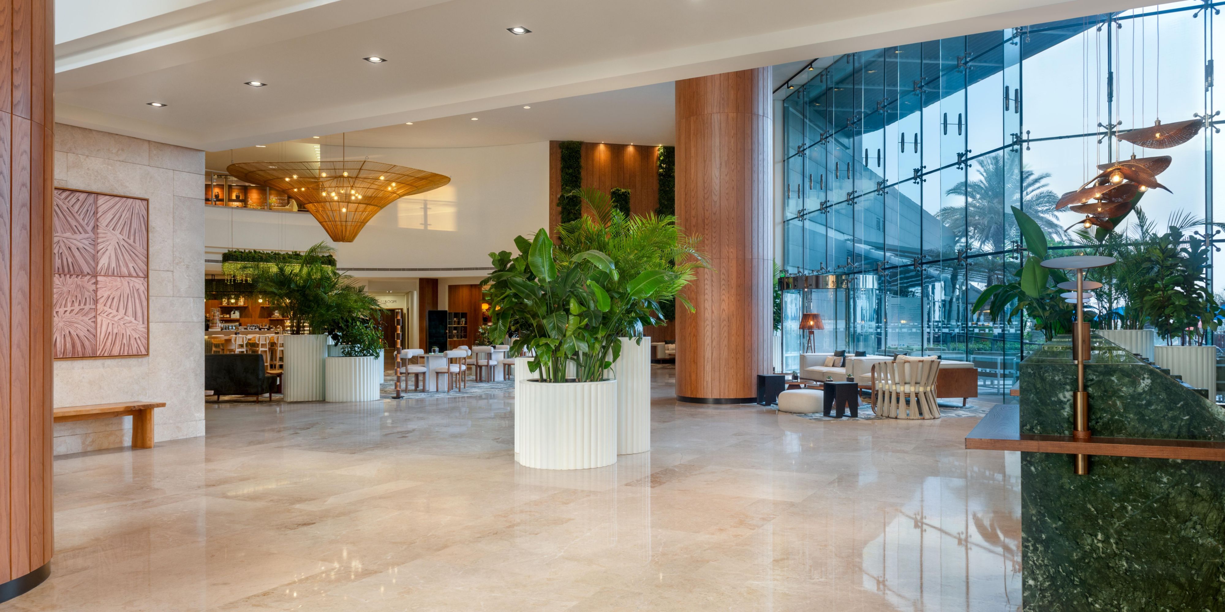 $hotelInfo.mediaDetails.welcomePhotos.primaryPhoto.caption}