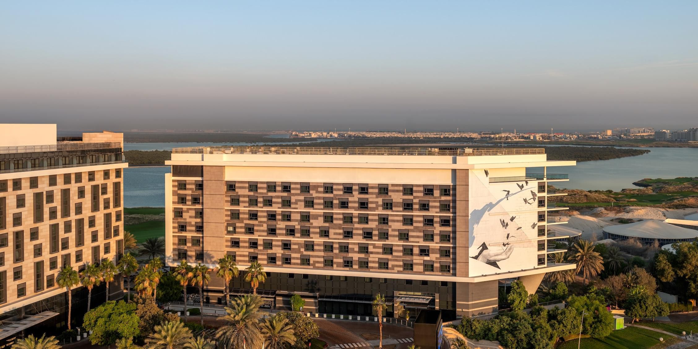 Independent (SPHC) Yas Plaza Bay