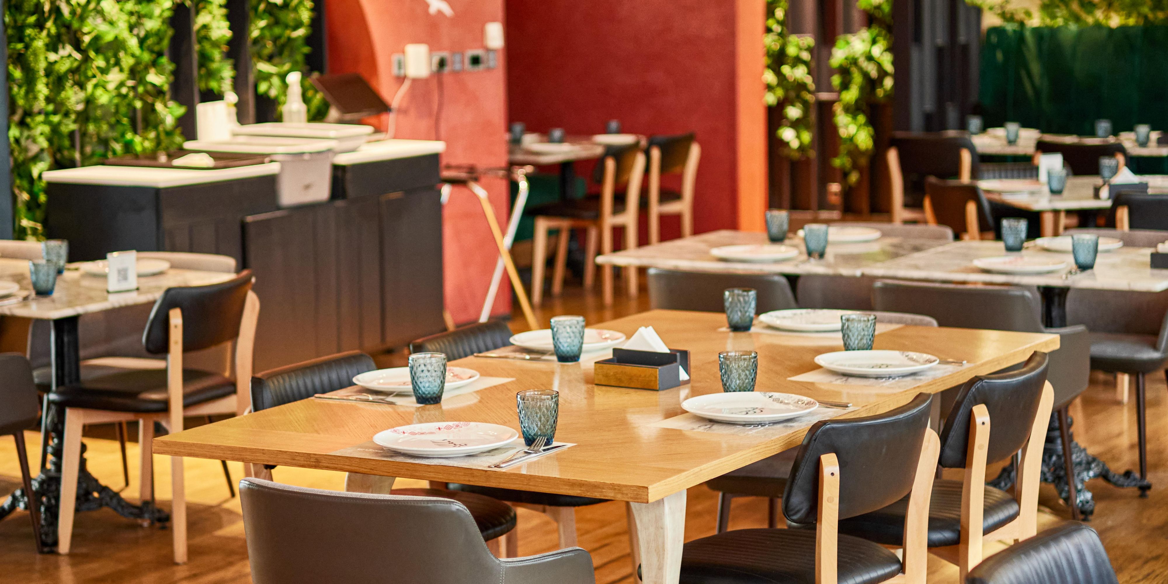 Habib Beirut is a casual Lebanese concept serving cold & hot Mezzas prepared with passion and a twist overlooking The Boulevard spine. Habib Beirut offers its guests a spectacular hospitality experience to introduce them to the rich heritage of Lebanese cuisine through a diversified menu of traditional Lebanese.