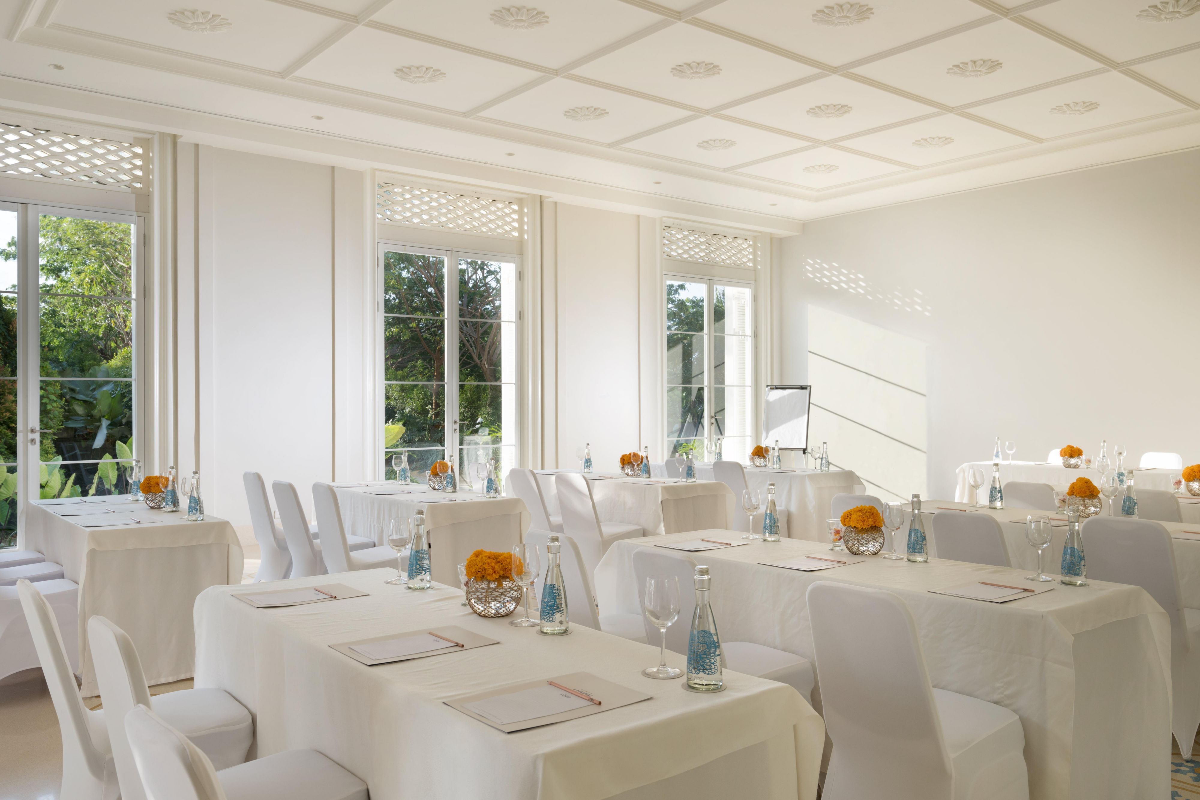 Be it business or pleasure, we can cater any event that you plan. Privately book the whole resort for your important and stylish event. Equipped with modern meeting rooms and comprehensive business facilities, Rumah Luwih Wedding Resort is the perfect resort event venue for your meetings in Bali, conferences, workshops, and seminars. 