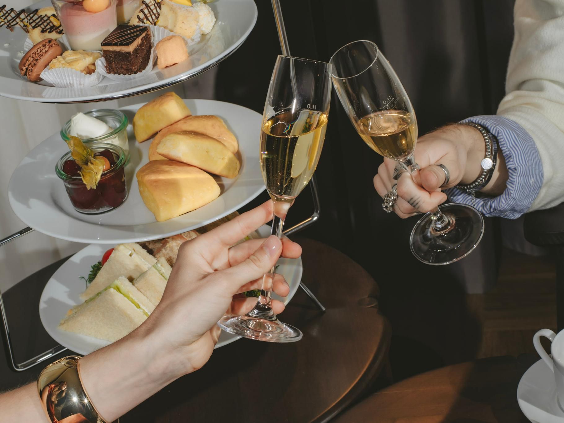 Enjoy classic High Tea in our elegant Bristol Lounge & Eatery. Enjoy fine Eilles tea, home made scones, homemade biscuits, sandwiches, and a glass of sparkling wine.