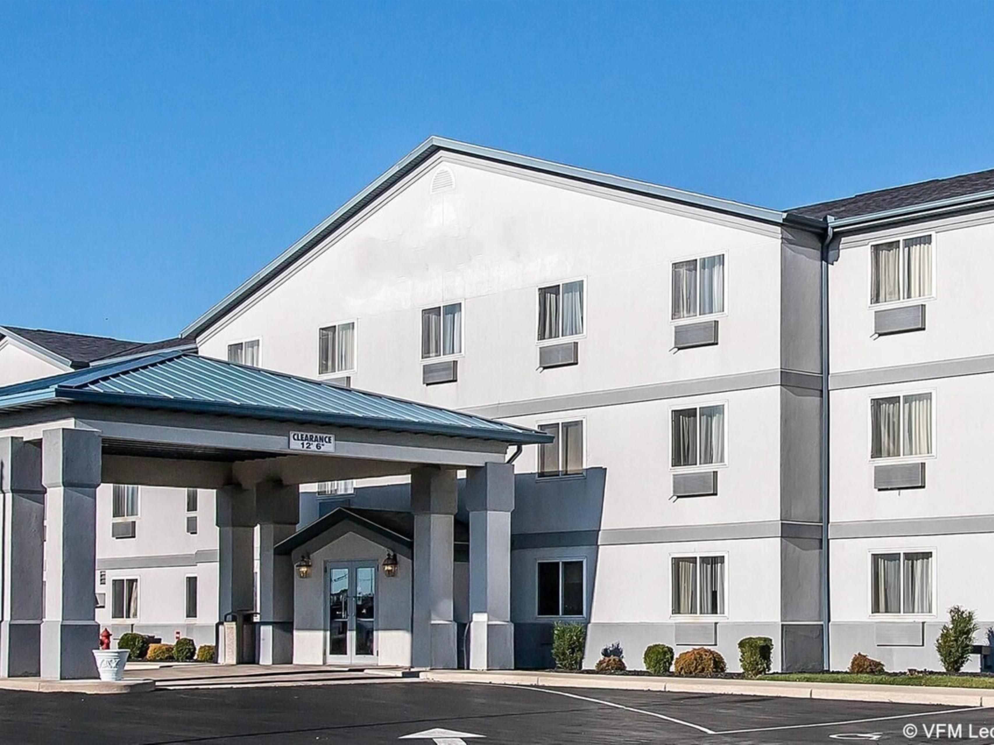 Bluffton Inn and Suites offers a comfortable retreat in Bluffton, Ohio, perfect for business and leisure travelers. Enjoy well-appointed rooms with modern amenities, complimentary Wi-Fi, and a hot breakfast. Conveniently located near local attractions and businesses, our friendly staff is dedicated to ensuring a pleasant stay.