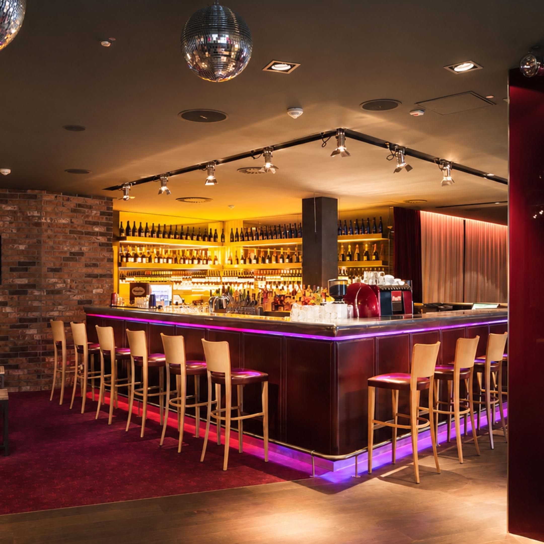 Bar and Lounge
