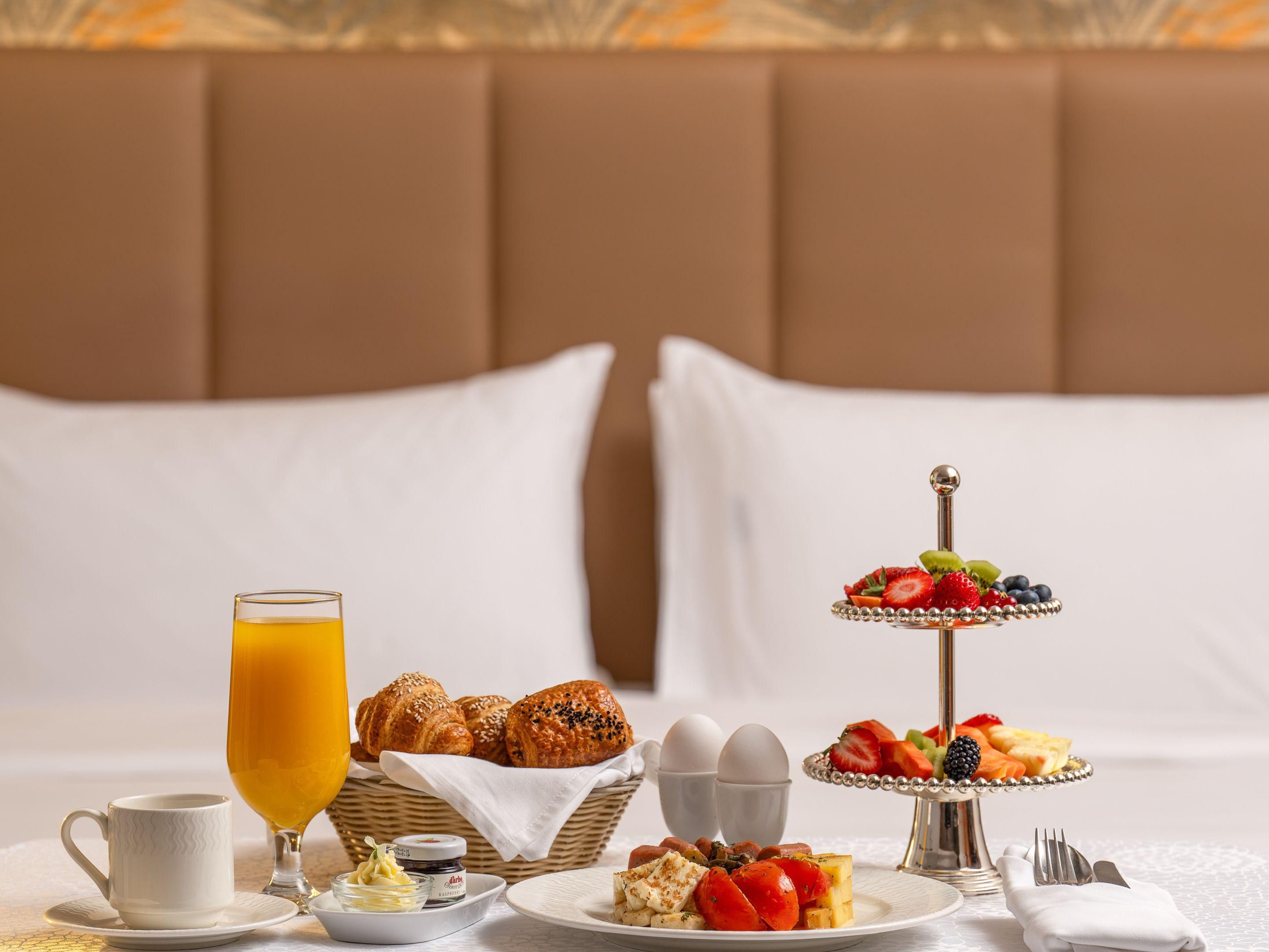 From breakfast to late-night cravings, our international menu is available 24/7. Relish flavorful dishes delivered to your room, letting you unwind and enjoy every bite in comfort.