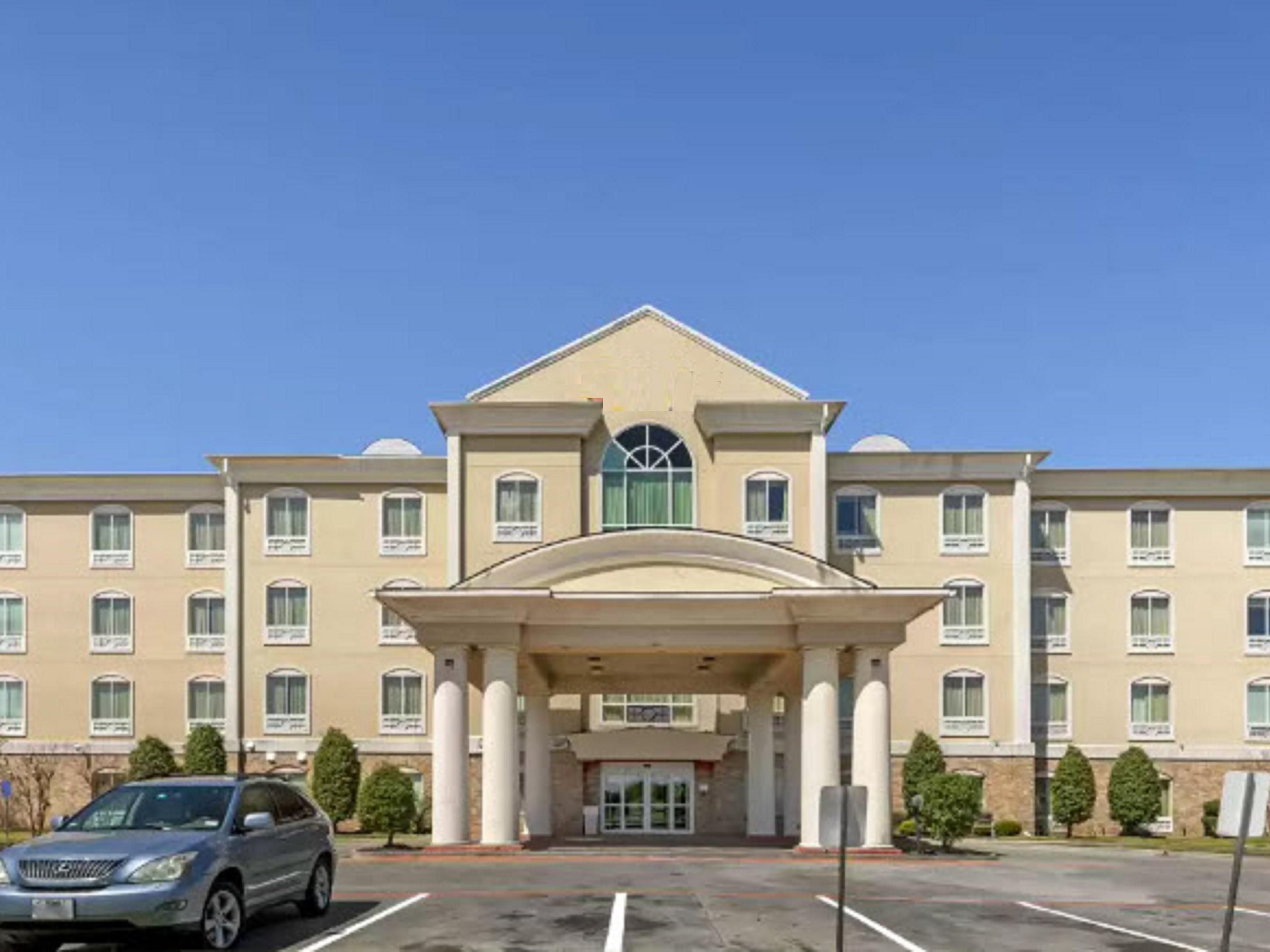 Enjoy a comfortable stay at Lake Texoma Inn and Suites in Denison, TX. Our welcoming hotel is conveniently located near the beautiful shores of Lake Texoma, offering easy access to outdoor activities and local attractions. With friendly service and cozy accommodations, we’re here to make your visit enjoyable and relaxing.