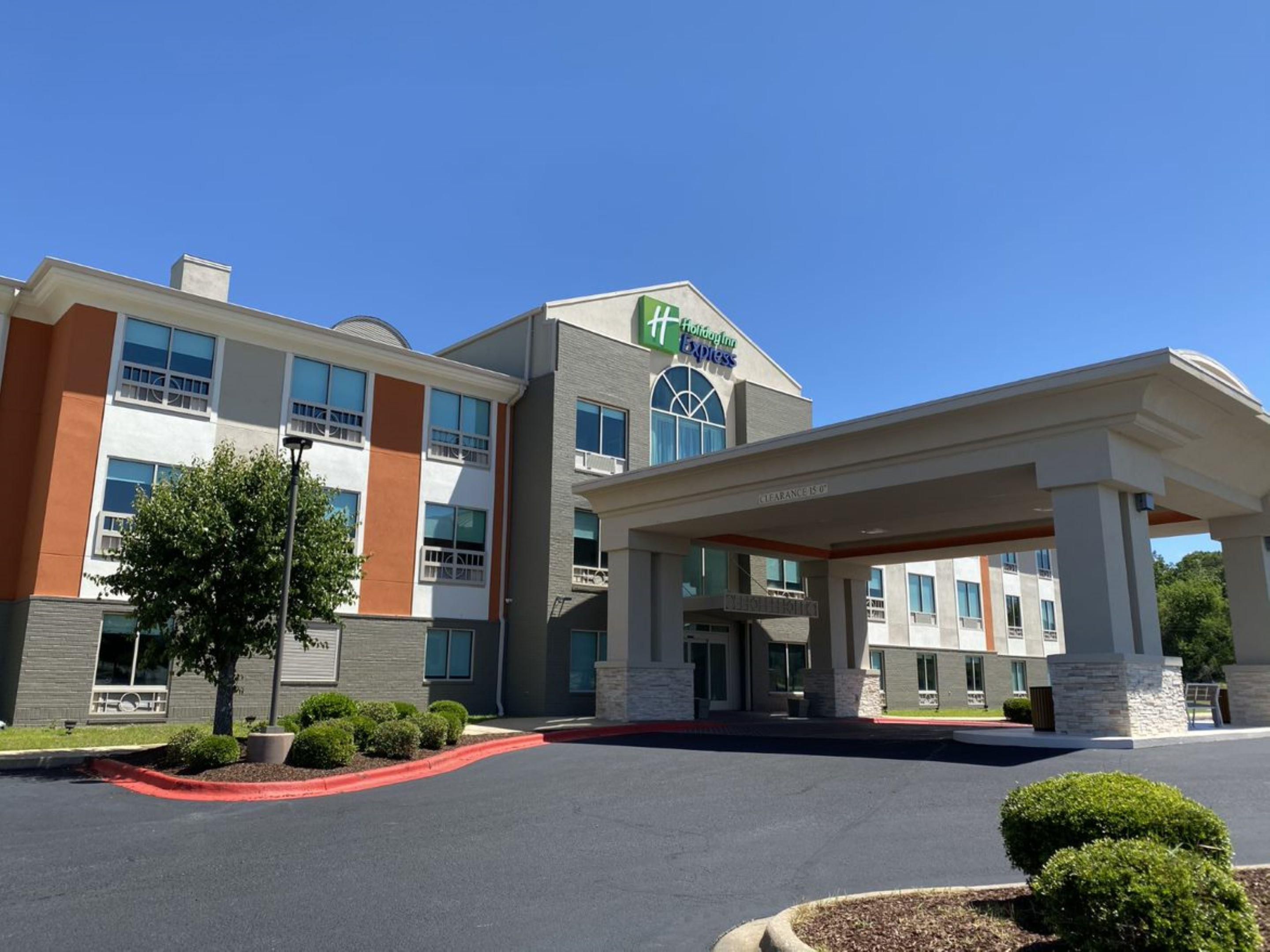 Holiday Inn Express & Suites Enterprise Hotel by IHG