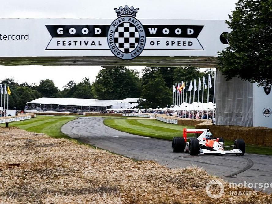 Discover Goodwood — home to the world-famous Festival of Speed and Goodwood Revival. it’s the perfect day out for motorsport fans, heritage lovers, and anyone seeking a unique countryside experience. From fast cars and elegant horse racing to scenic walks and gourmet dining, Goodwood offers something unforgettable for every guest.