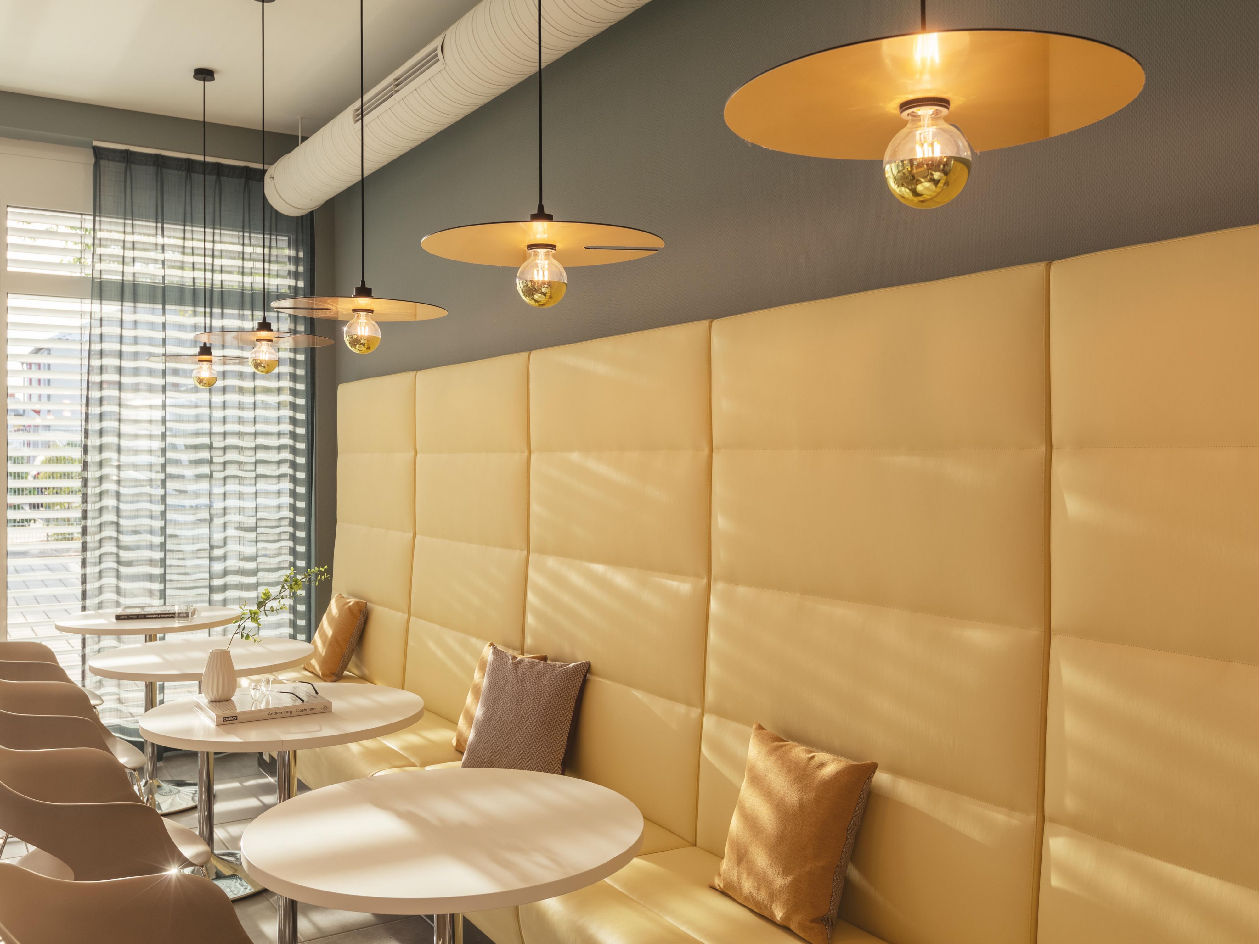 Whether you're craving a quick snack, need a refreshing drink, or want a fresh coffee to start your day — our self-service Candlewood Cupboard is open around the clock. Stocked with sandwiches, sweets, and daily essentials, it's your go-to spot for convenience without leaving the hotel.