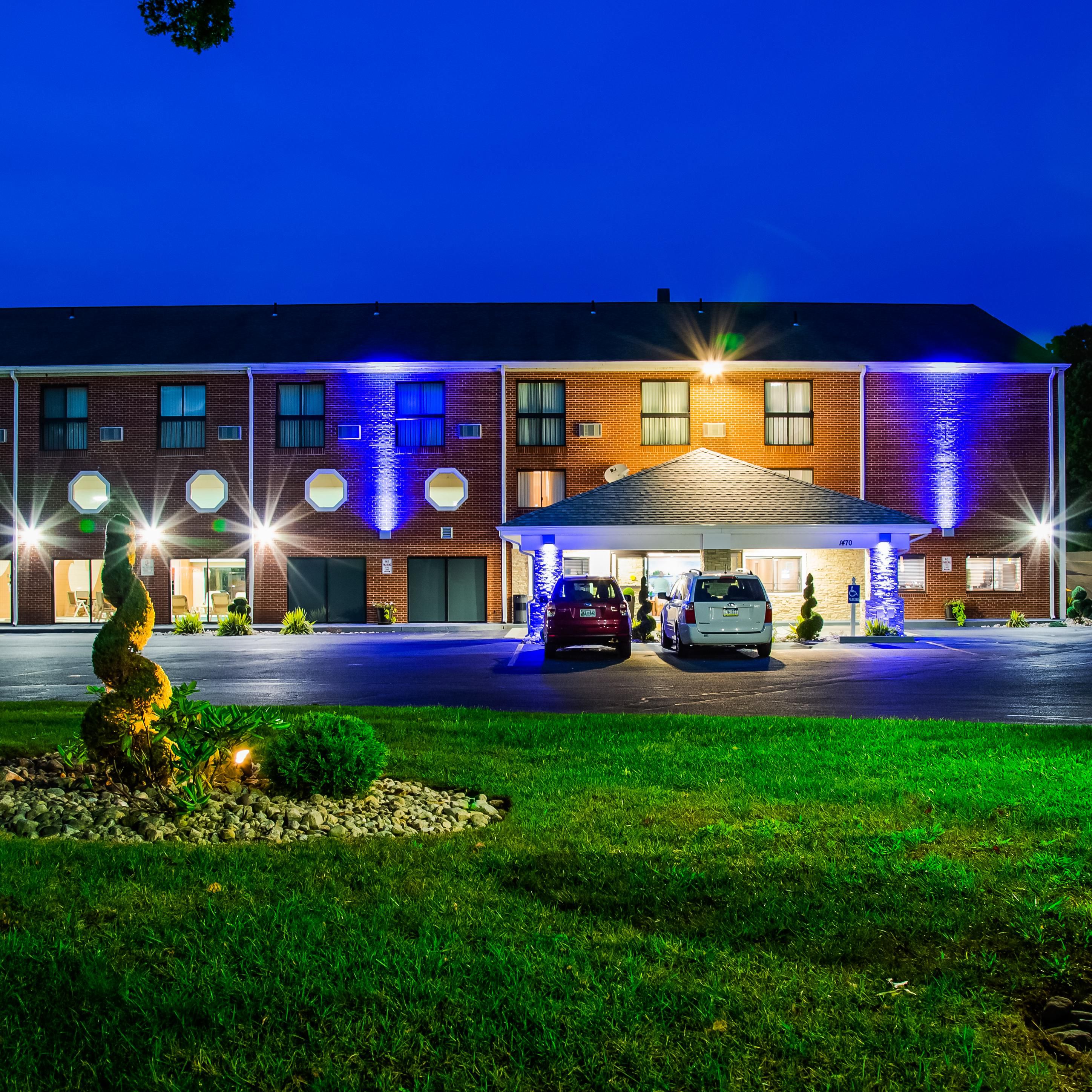 Welcome to the Cape Cod Hotel