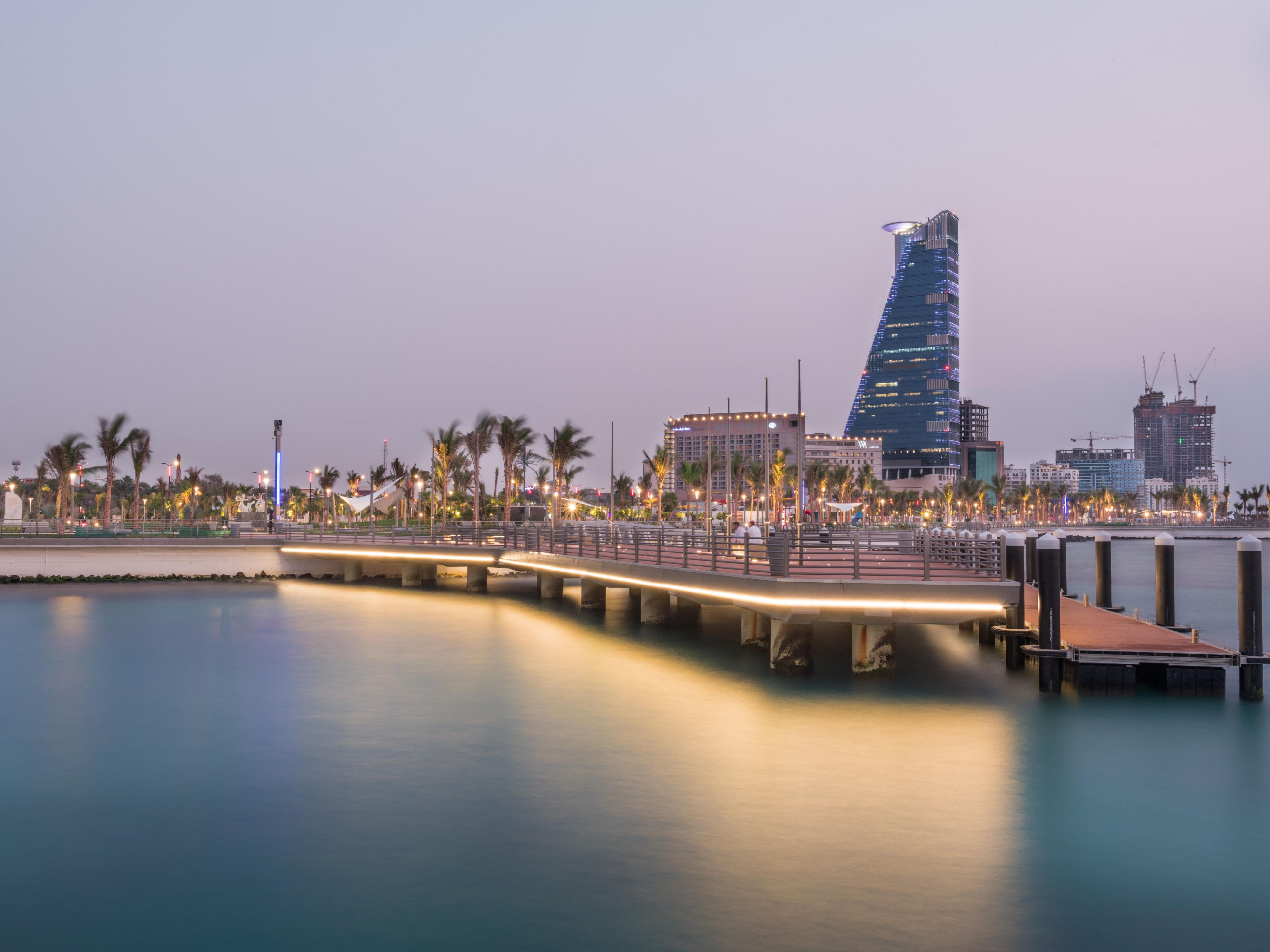 The Bride of the Red Sea, Jeddah is a boat-lover’s paradise with endless options for exploration in and out of the water. Whether you are a seaside newbie or a seasoned yacht owner, Jeddah Yacht Club is the perfect place to spot spectacular yachts and stroll the scenic marina. Jeddah Yacht Club is the first club of its kind on Saudi’s west coast. 