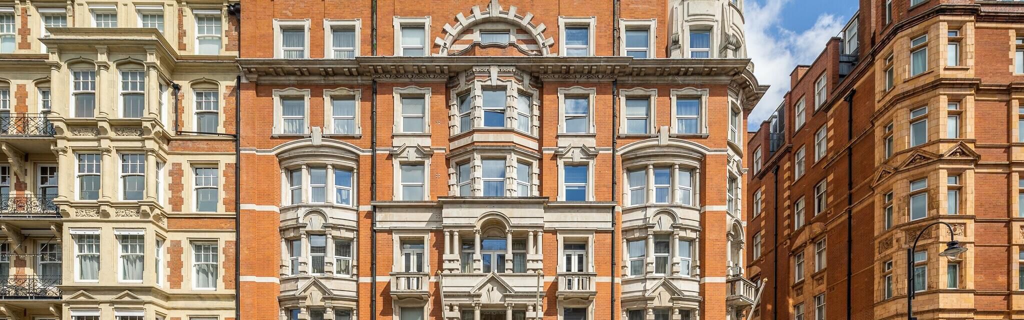 $hotelInfo.mediaDetails.welcomePhotos.primaryPhoto.caption}