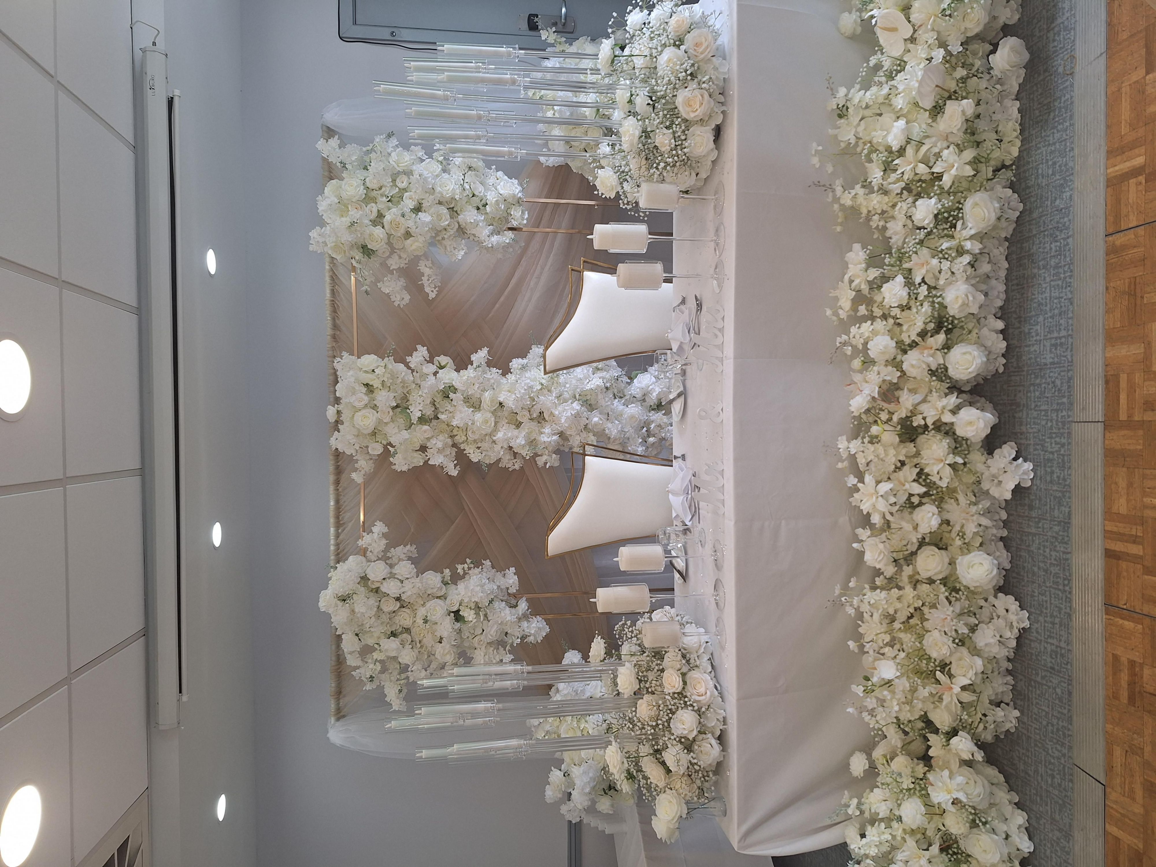 Let our team be part of your special day and make unforgettable memories on a day that is all about you. The London Luton Vale Hotel can accommodate up to 80 guests for your wedding breakfast and up to 100 guests for your evening reception, plus we are licensed to hold civil ceremonies too, ideal if you want your wedding to be held in one place.