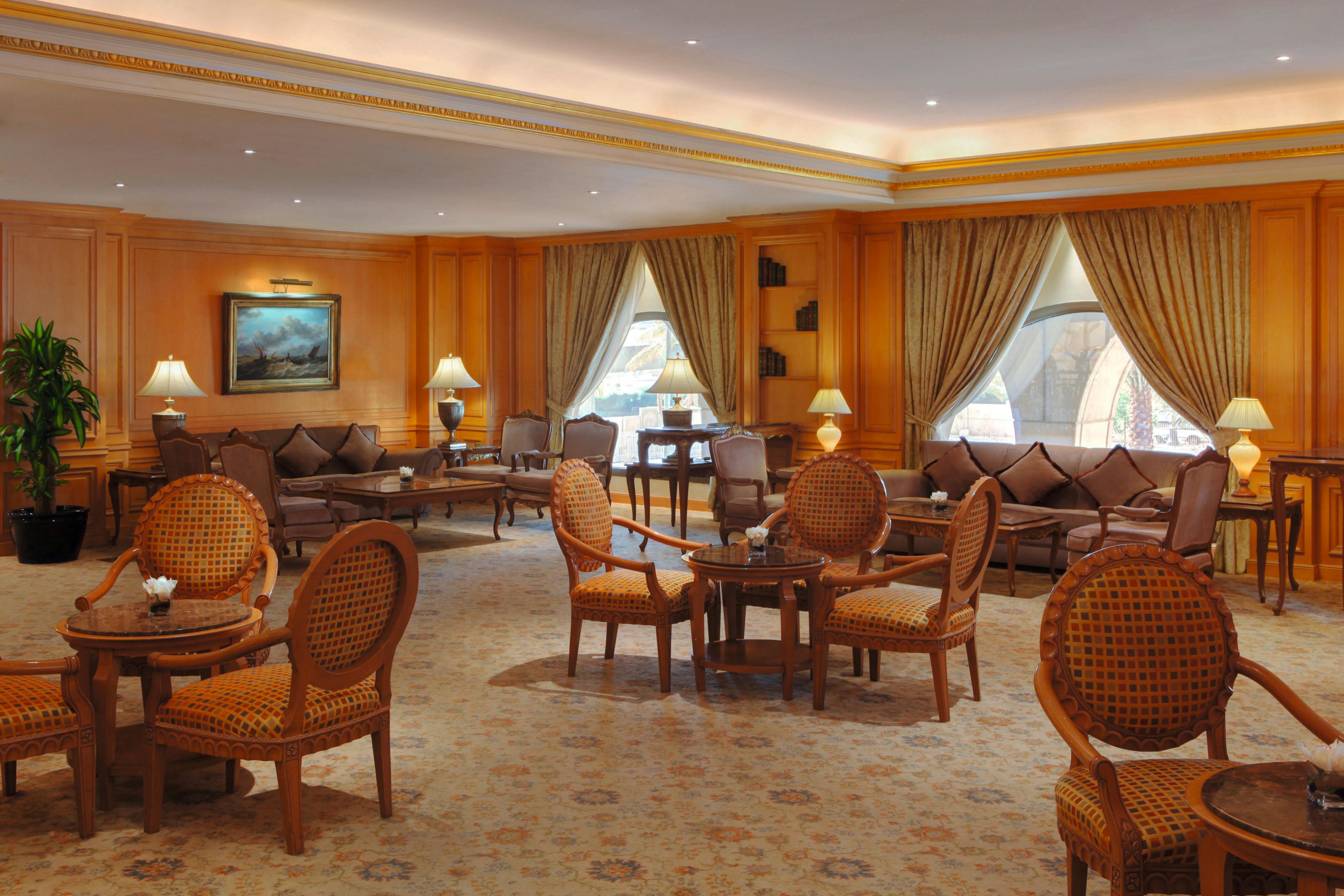 Cafe Rotana is a café where you can enjoy free Wi-Fi as you relax with friends and family. Our staff offers help on picking the perfect coffee drink, while our fun and relaxed atmosphere makes Cafe Rotana a great place to chill out and unwind. 