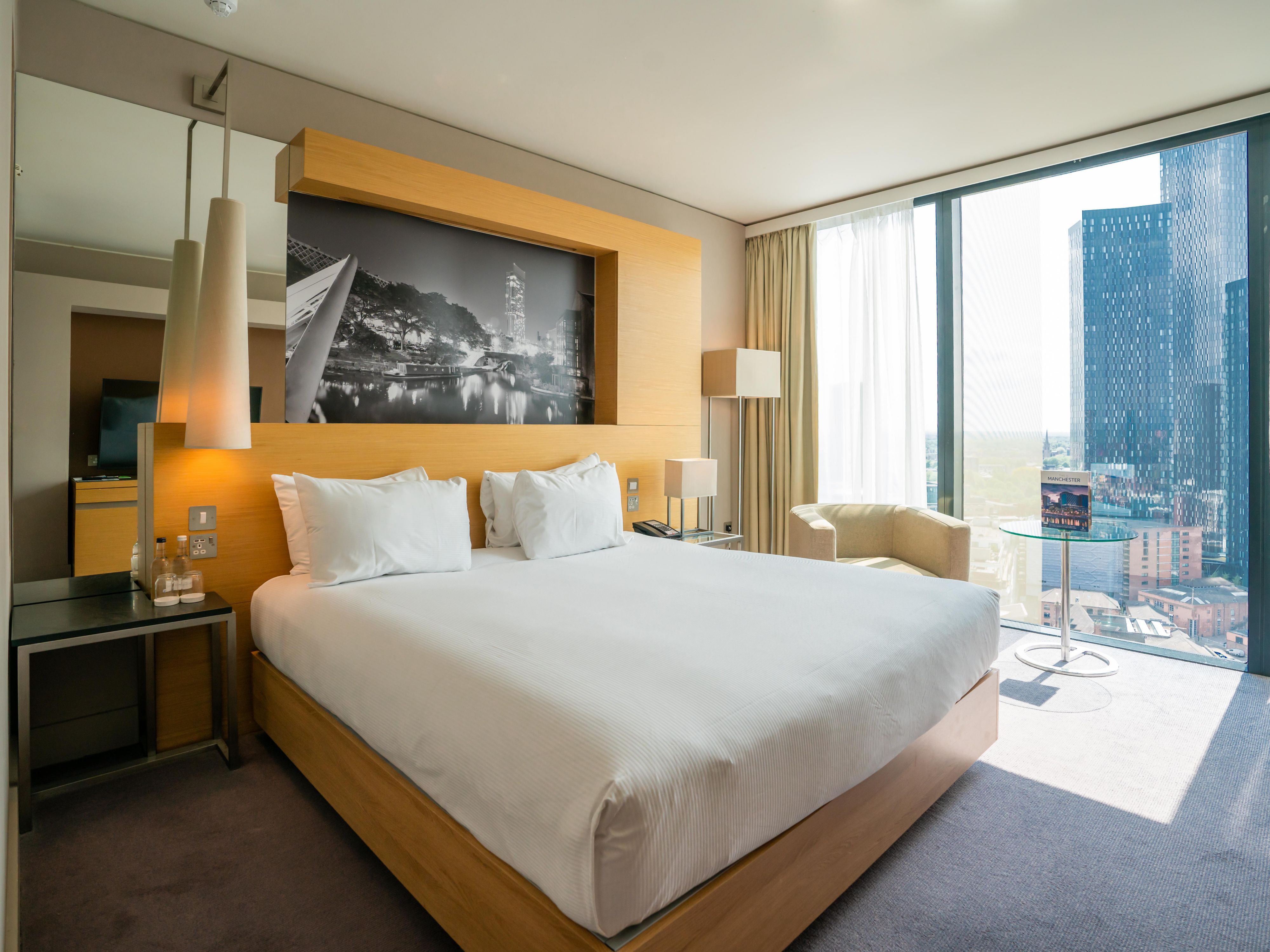 Make every stay more rewarding with IHG One Rewards. As a member, you will earn points towards Reward Nights, enjoy access to exclusive member rates and offers, stay connected with complimentary Wi-Fi, and take advantage of late check-out. Join today and start enjoying the benefits that make every stay unforgettable.