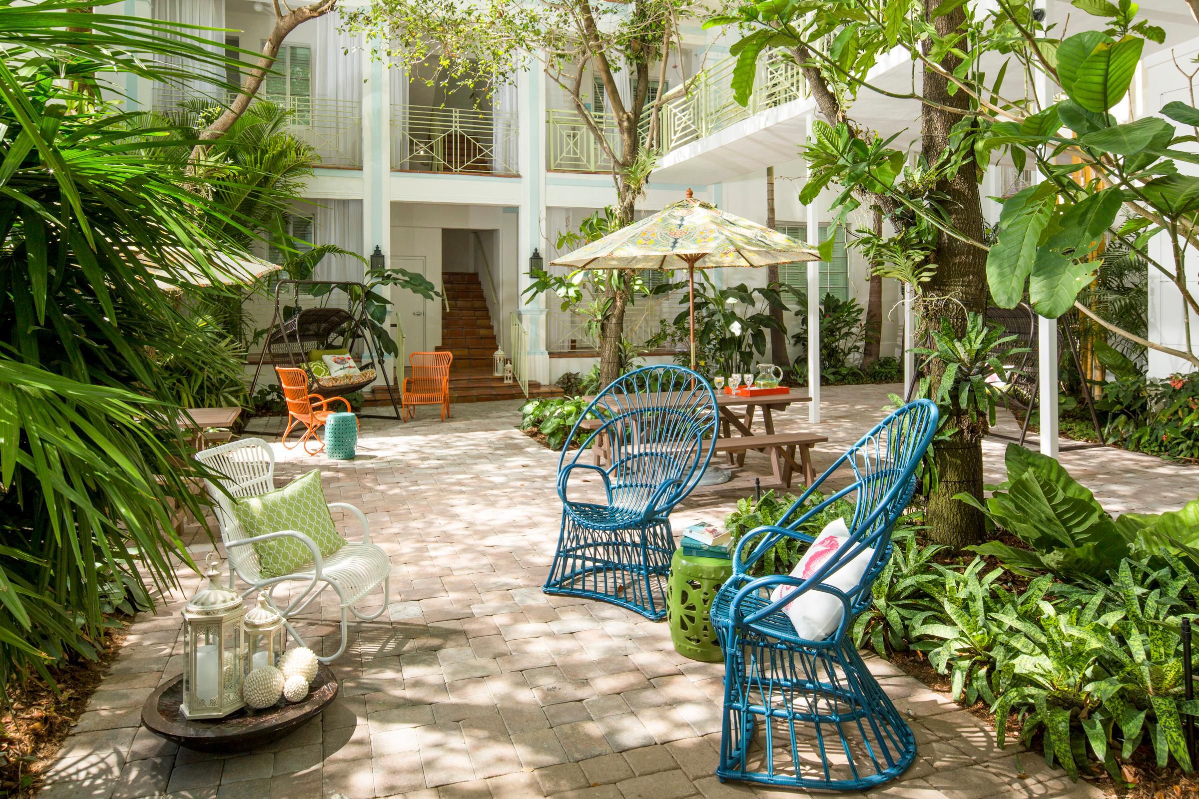 WunderGarden is our mid-beach hideaway. Located in the heart of our hotel, this secret garden offers a Bohemian vibe that will instantly make you feel as if you’re a world away. Savor the laid-back atmosphere of rum parties, yoga sessions, and live music in this tropical-themed courtyard. The garden is also available for private social events.