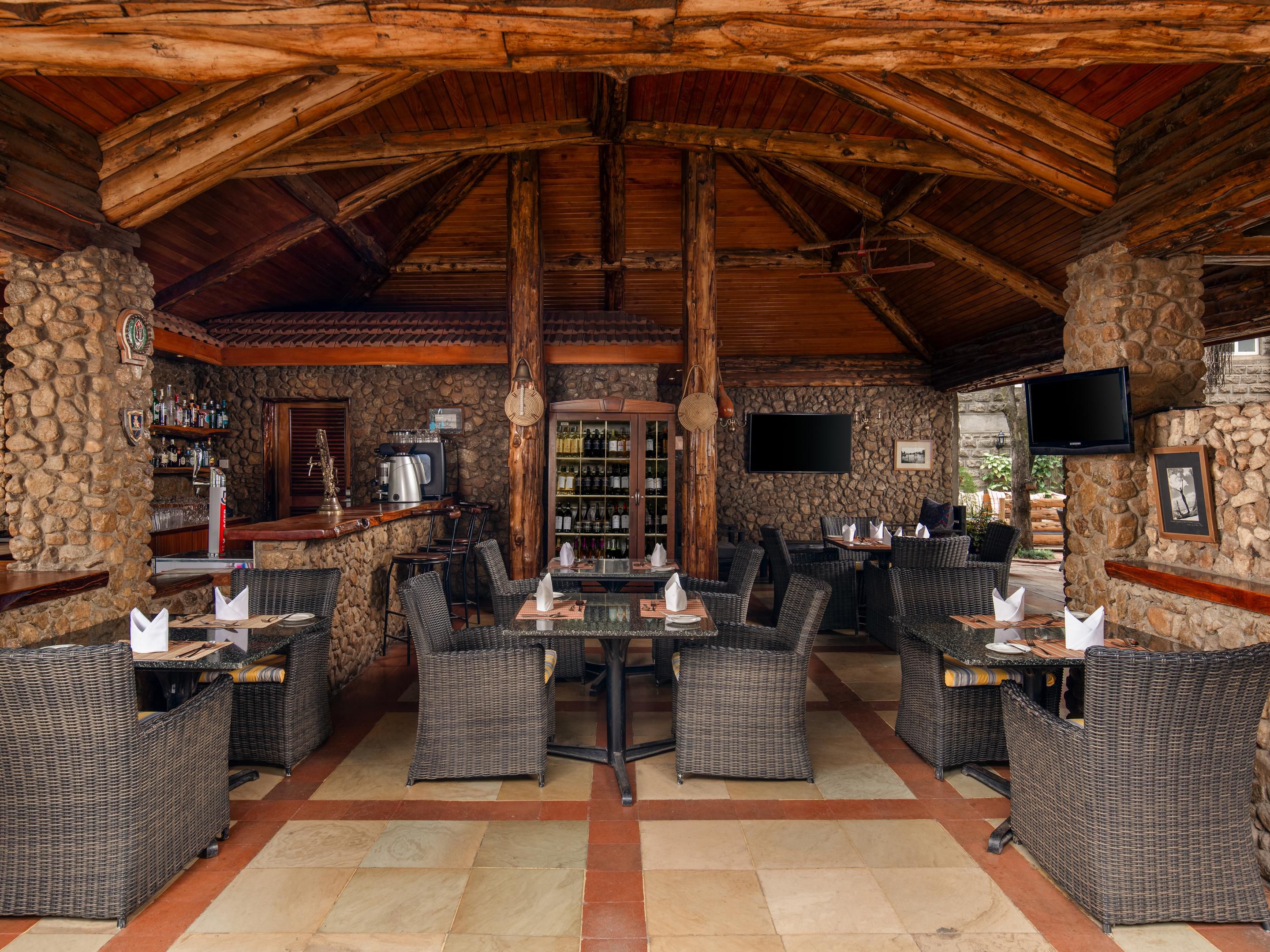 Experience the city's finest steak at our Pwani pool restaurant, one of the leading restaurants in Nairobi. Located by our scenic pool, it mirrors the tranquility of the Kenyan coast. A dining destination to remember.