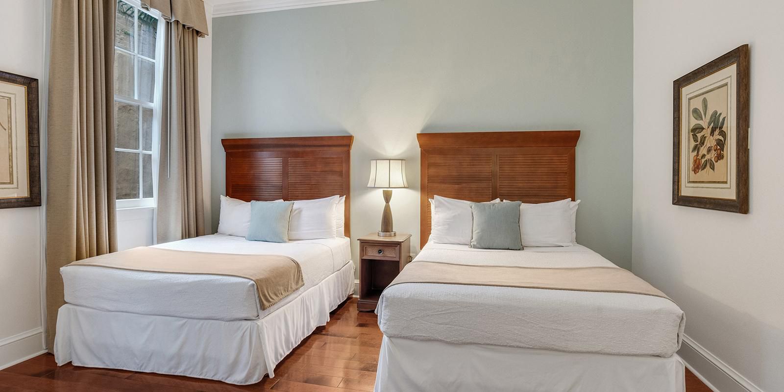 Hotels In New Orleans Louisiana St James Hotel