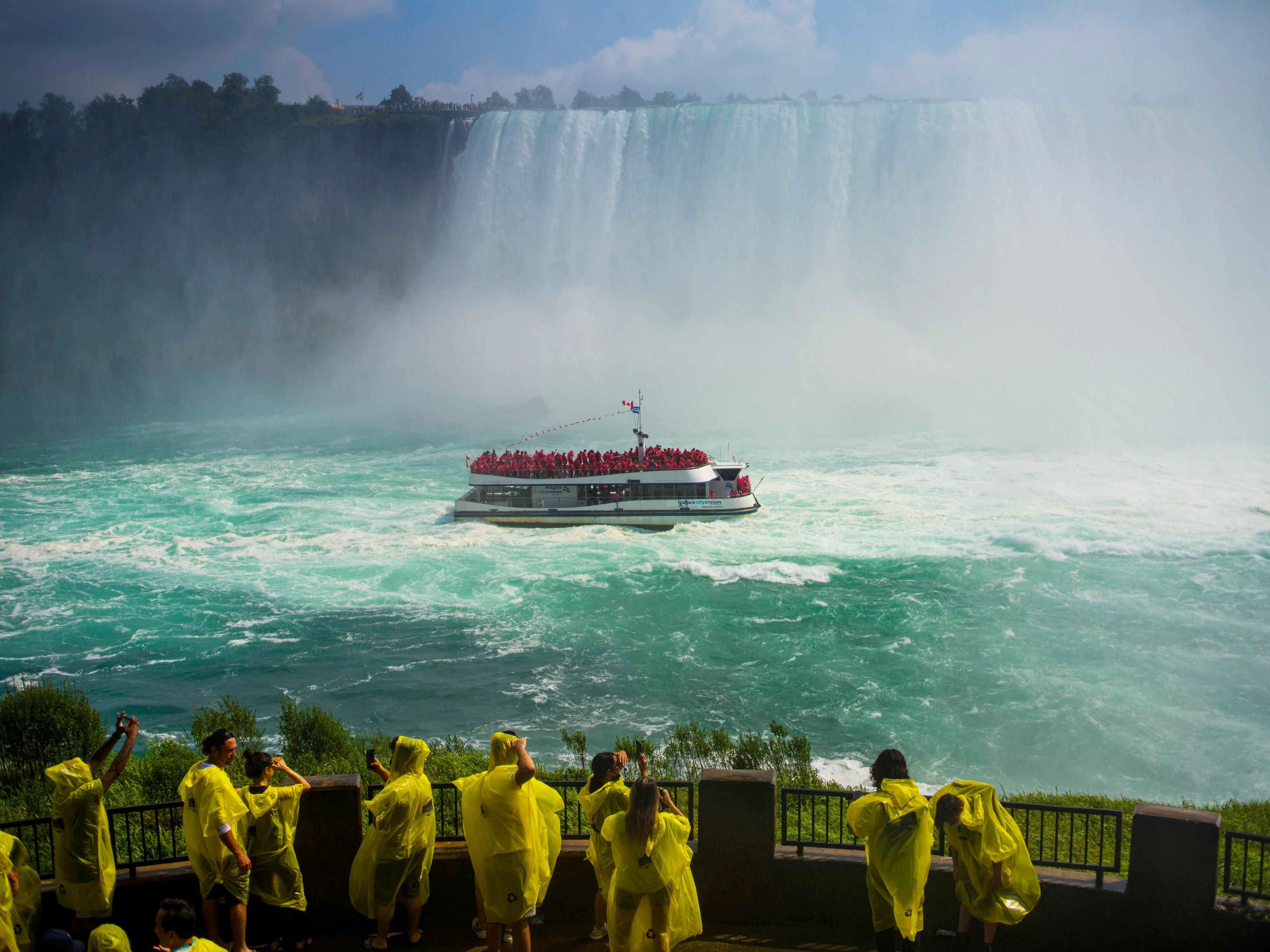 Experience the thrill of Niagara Falls up close with breathtaking views of the Gorge, American Falls, and Bridal Veil Falls—culminating at the mighty Horseshoe Falls. Feel the roar and mist, with a complimentary poncho provided. Opt for the evening tour to see the falls beautifully illuminated.