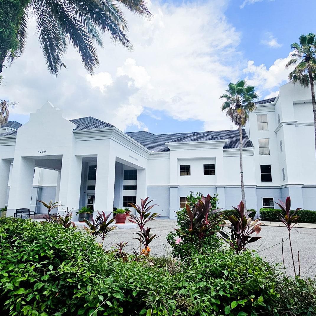 El mejor hotel para su estancia, a minutos de los parques temáticos de Orlando.