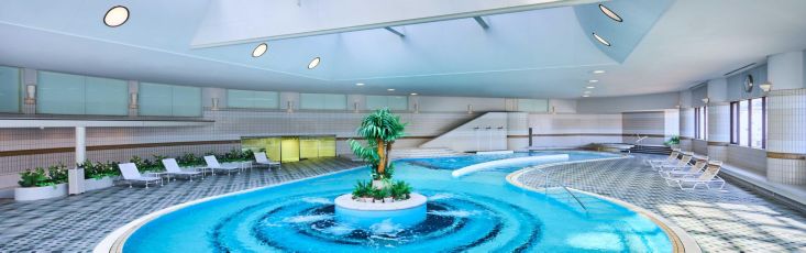リーガロイヤルホテル大阪 ヴィニェット コレクション｜スイミングクラブ