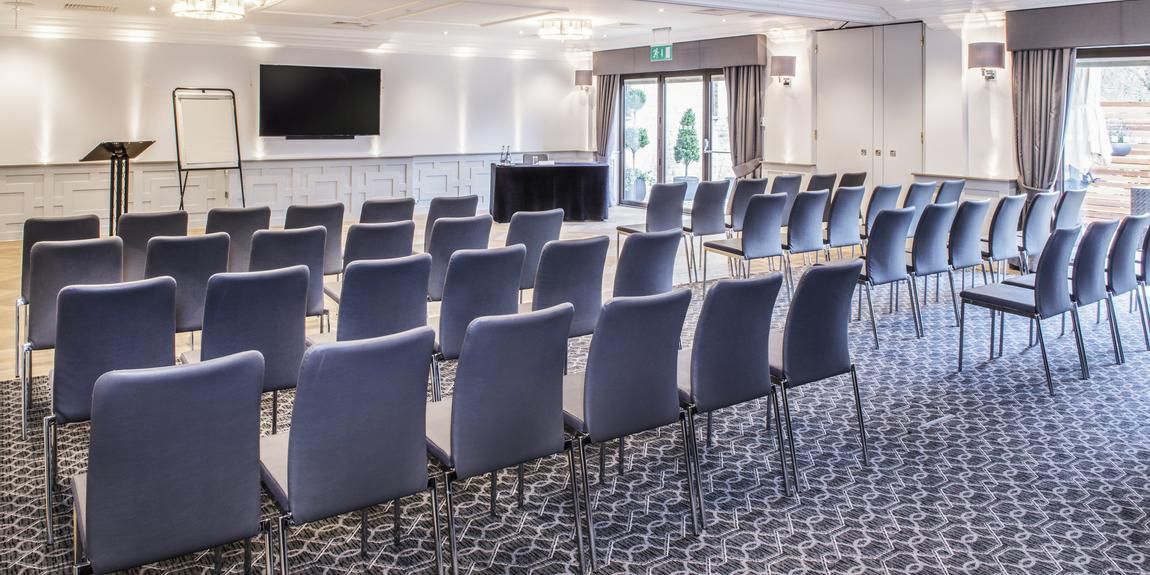 Be inspired by some of the world’s greatest masterminds who began their academic careers at Oxford University, just a short walk away.

We offer a warm, unstuffy and contemporary place to host your meeting, where you can focus on the bigger picture and leave the finer details to us