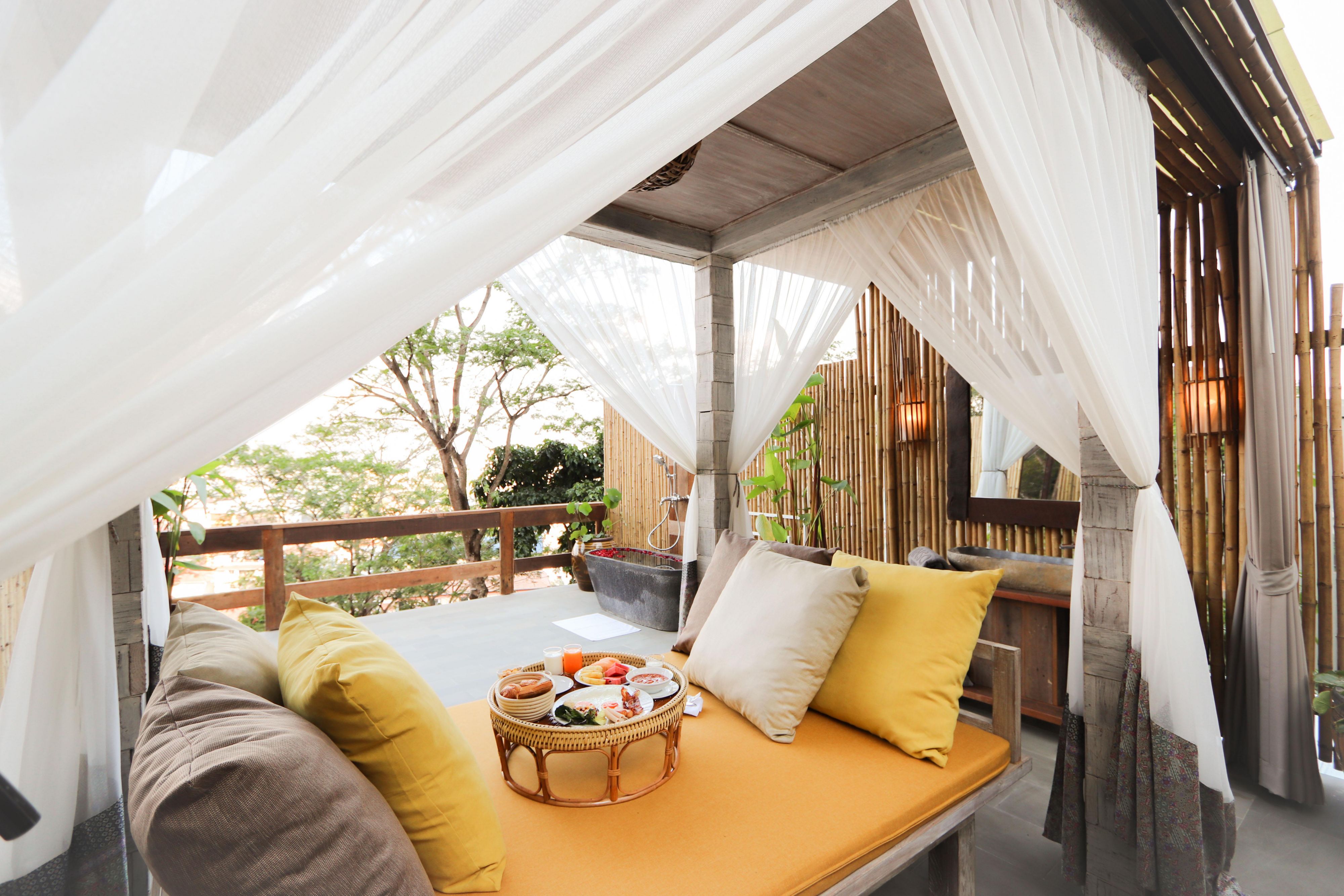 Lush greenery provides an idyllic backdrop for guests to enjoy their remote retreat and ensures privacy between each villa. Our resort uses natural materials and bamboo to create restful spaces, while recycled wood is used to eliminate the need to cut new trees. To avoid killing pesky mosquitoes, incense – freshly made with lemongrass has been used