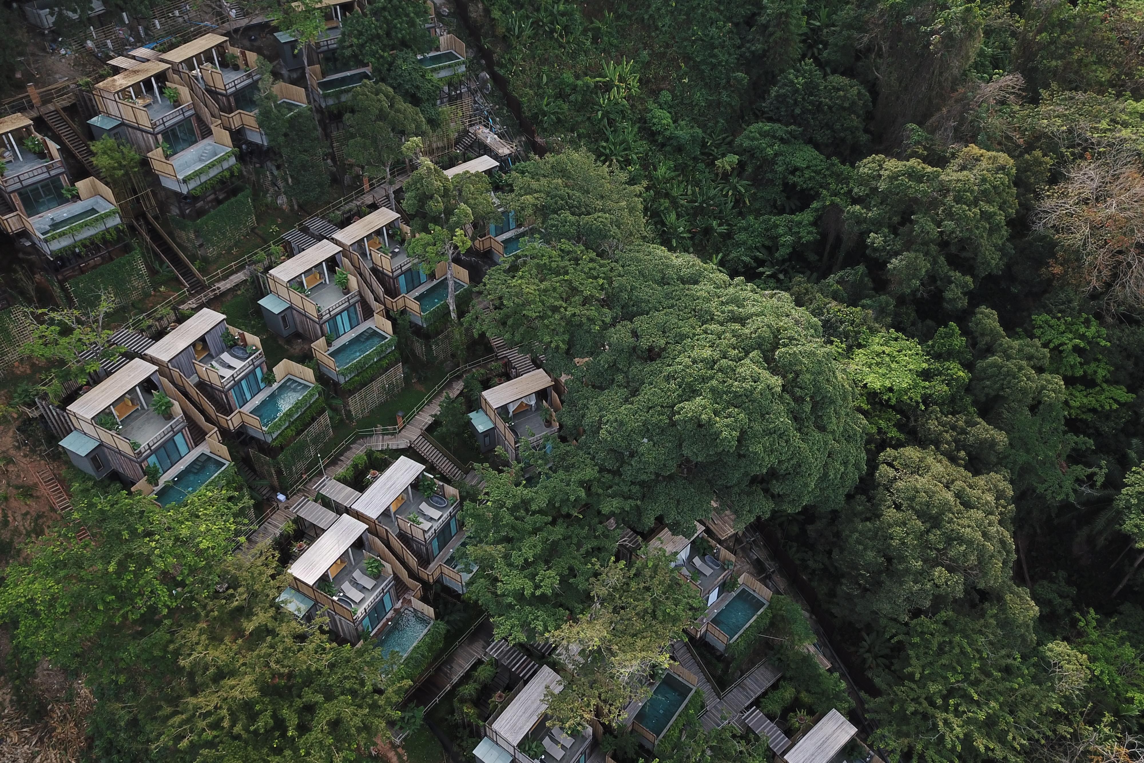With an ethos of sustainability at its core, Dinso Resort & Villas Phuket offers a tranquil and dreamy getaway. In keeping with Japanese Wabi Sabi philosophy, guests enjoy the luxuries they crave while embracing natural imperfections. Handmade pottery from the northeast regions of Thailand features throughout the resort.