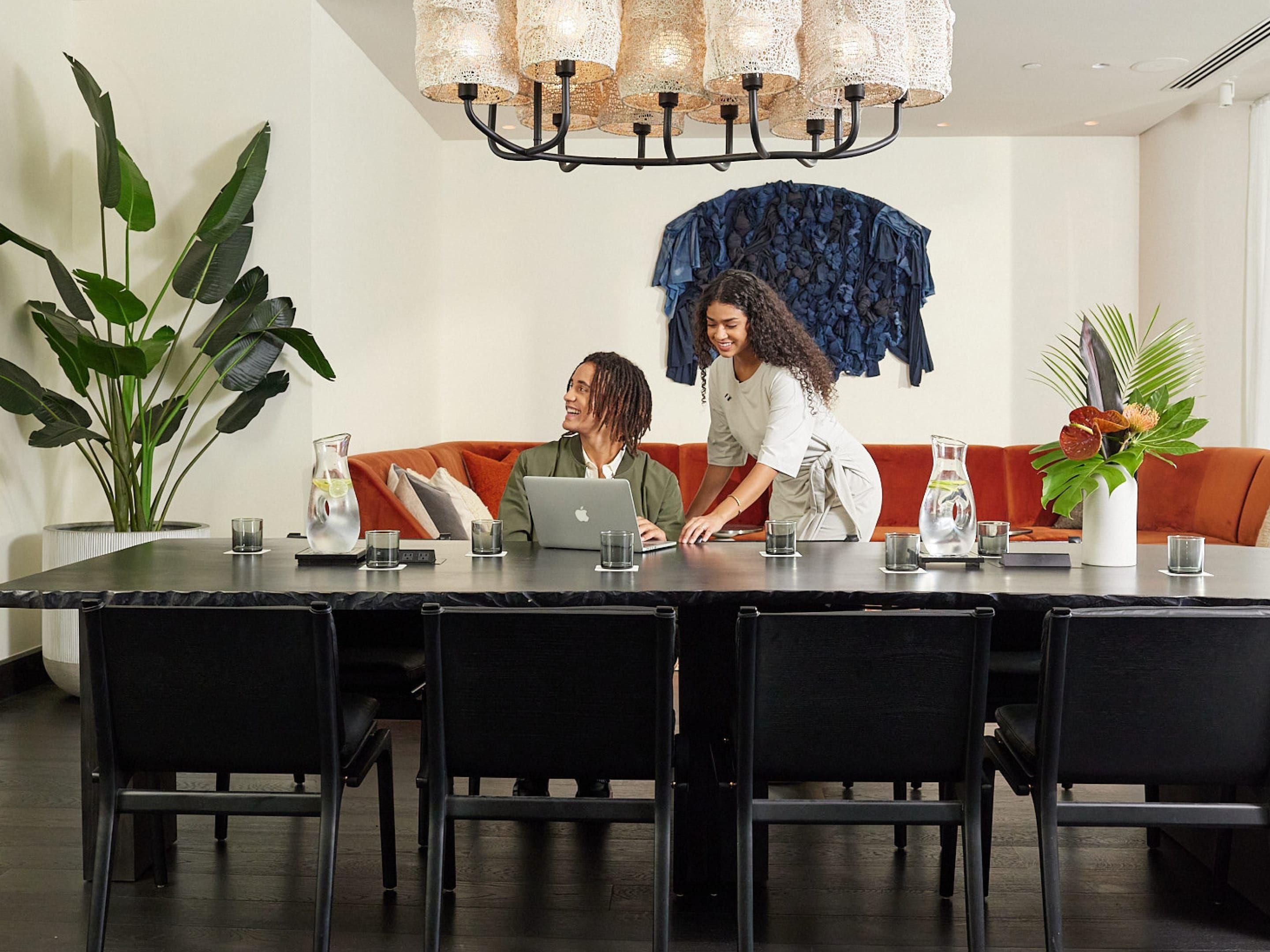 Our 24/7 business center provides everything you need to stay productive during your stay. With complimentary high-speed Wi-Fi, workstations, and printing services, Hôtel St-Jean-sur-Richelieu ensures you have the tools to handle business tasks seamlessly.