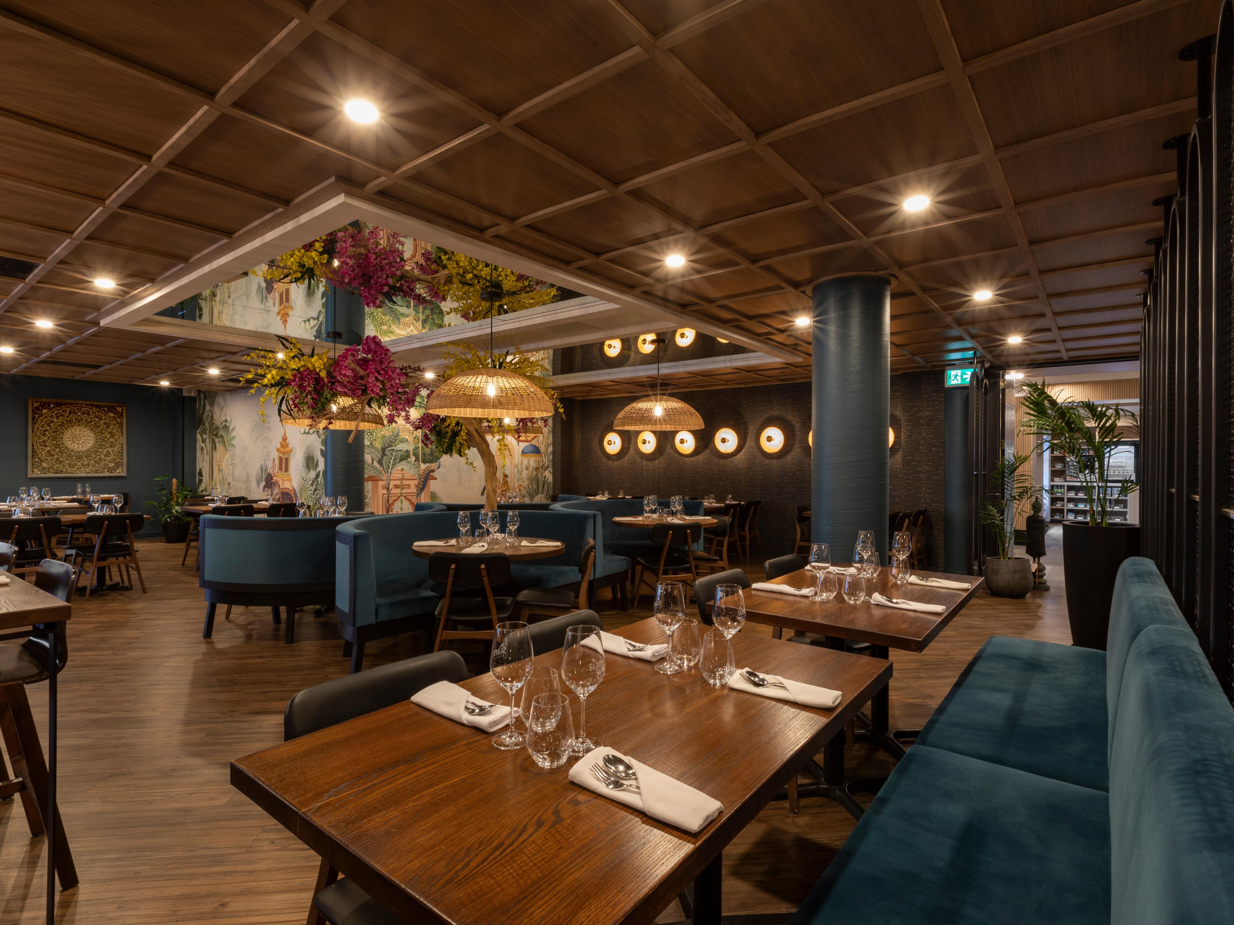 Experience unparalleled hospitality and amenities at the only full-service hotel in St-Jean-sur- Richelieu. Stay connected with free 5g Wi-Fi, enjoy free parking, versatile event venues, and exceptional dining options. We provide everything you need.