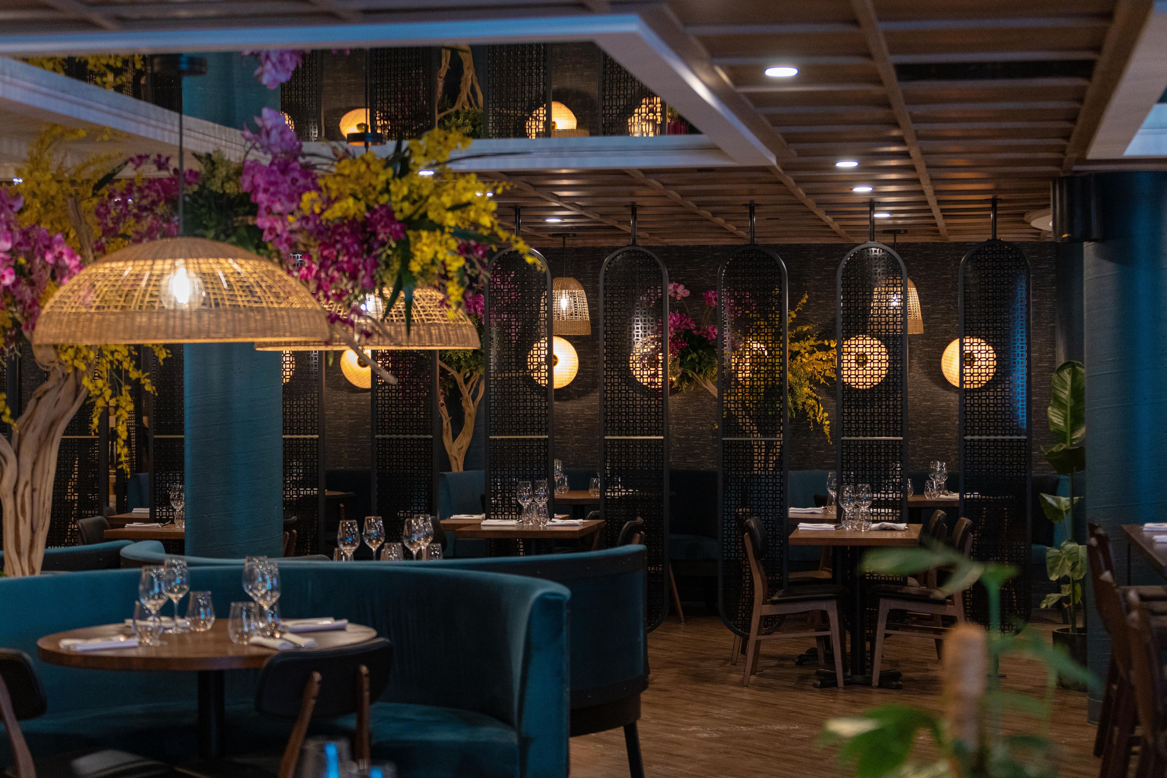 Experience unparalleled hospitality and amenities at the only full-service hotel in St-Jean-sur- Richelieu. Stay connected with free 5g Wi-Fi, enjoy free parking, versatile event venues, and exceptional dining options. We provide everything you need.