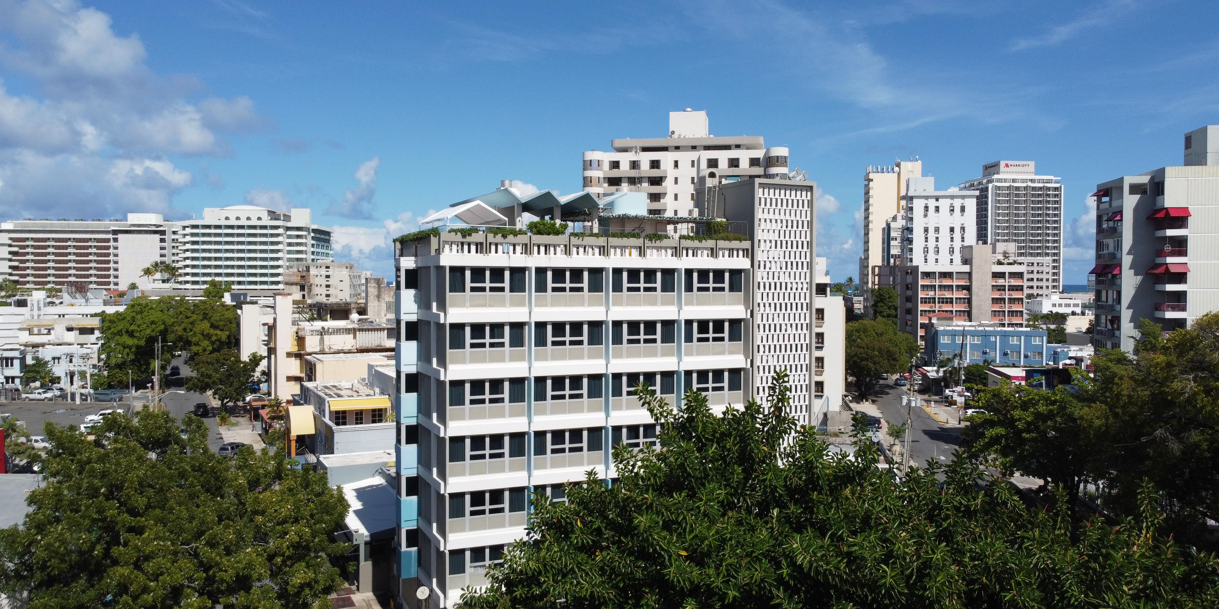 $hotelInfo.mediaDetails.welcomePhotos.primaryPhoto.caption}