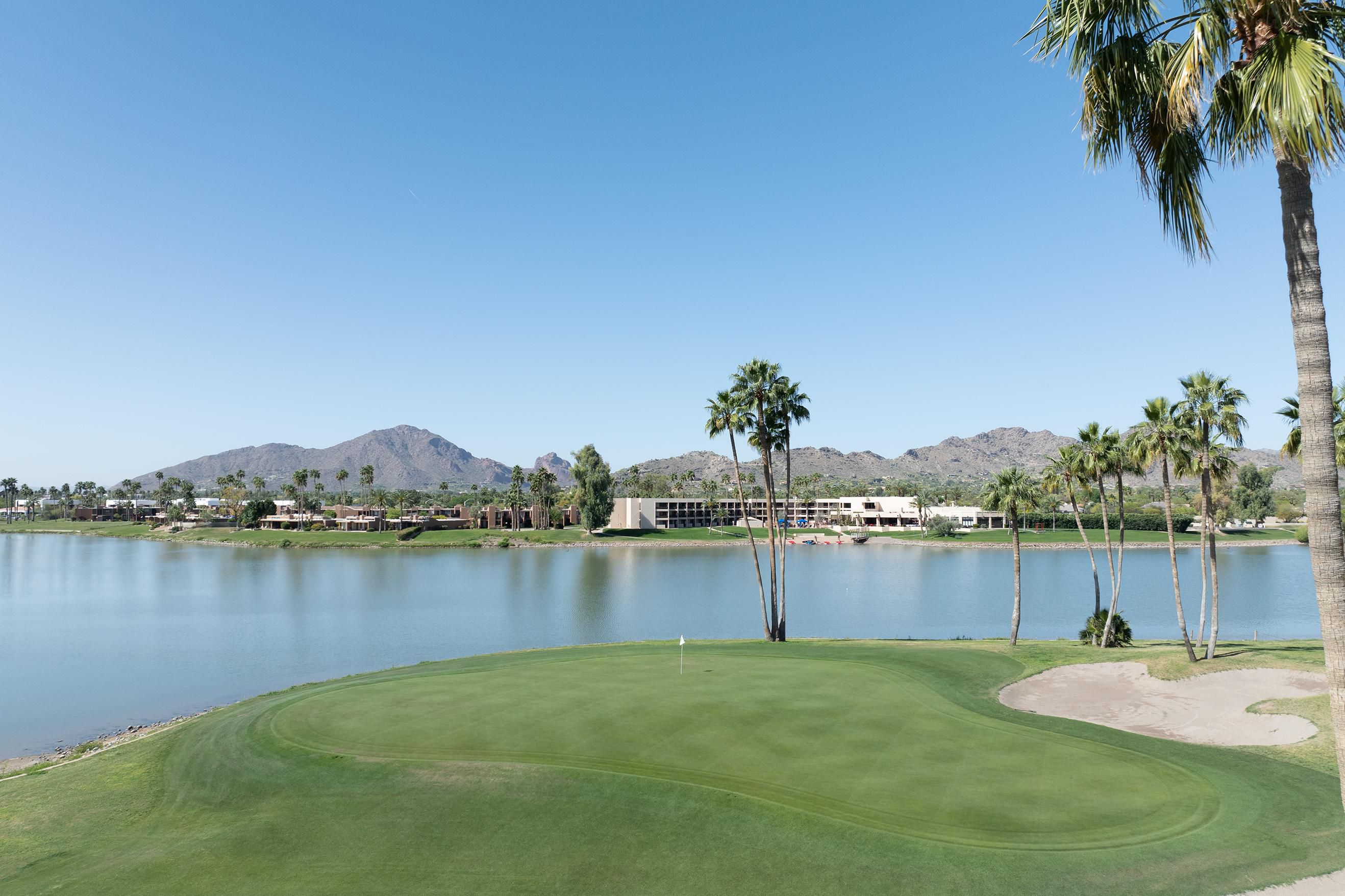Welcome to the world’s finest golf destination. It’s a bold claim, but we’ve got the numbers to back it up. You will find over 200 Scottsdale golf courses in the area — including neighbor McCormick Ranch Golf Club, which boasts two championship courses just steps from our resort. 