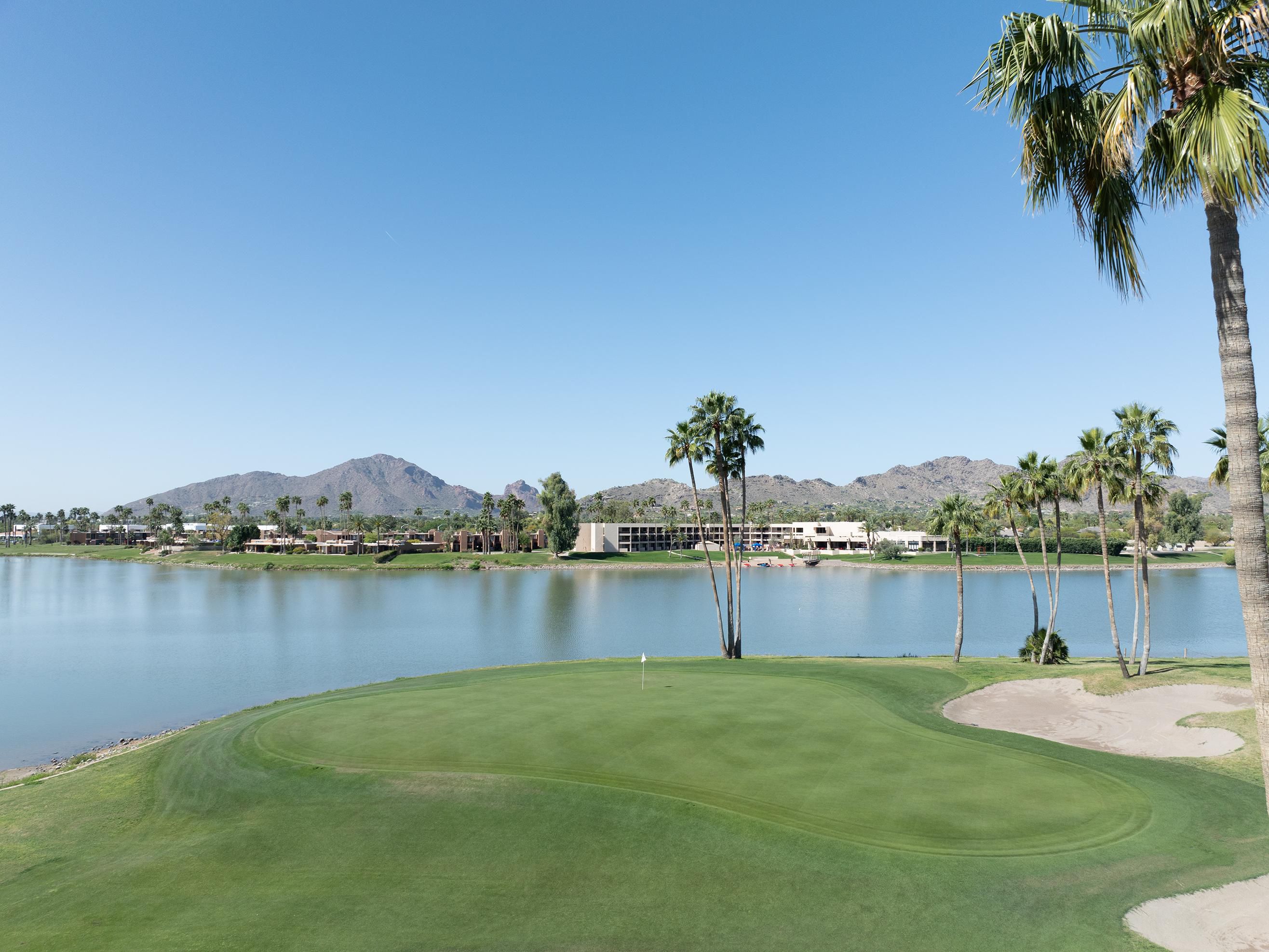 Welcome to the world’s finest golf destination. It’s a bold claim, but we’ve got the numbers to back it up. You will find over 200 Scottsdale golf courses in the area — including neighbor McCormick Ranch Golf Club, which boasts two championship courses just steps from our resort. 