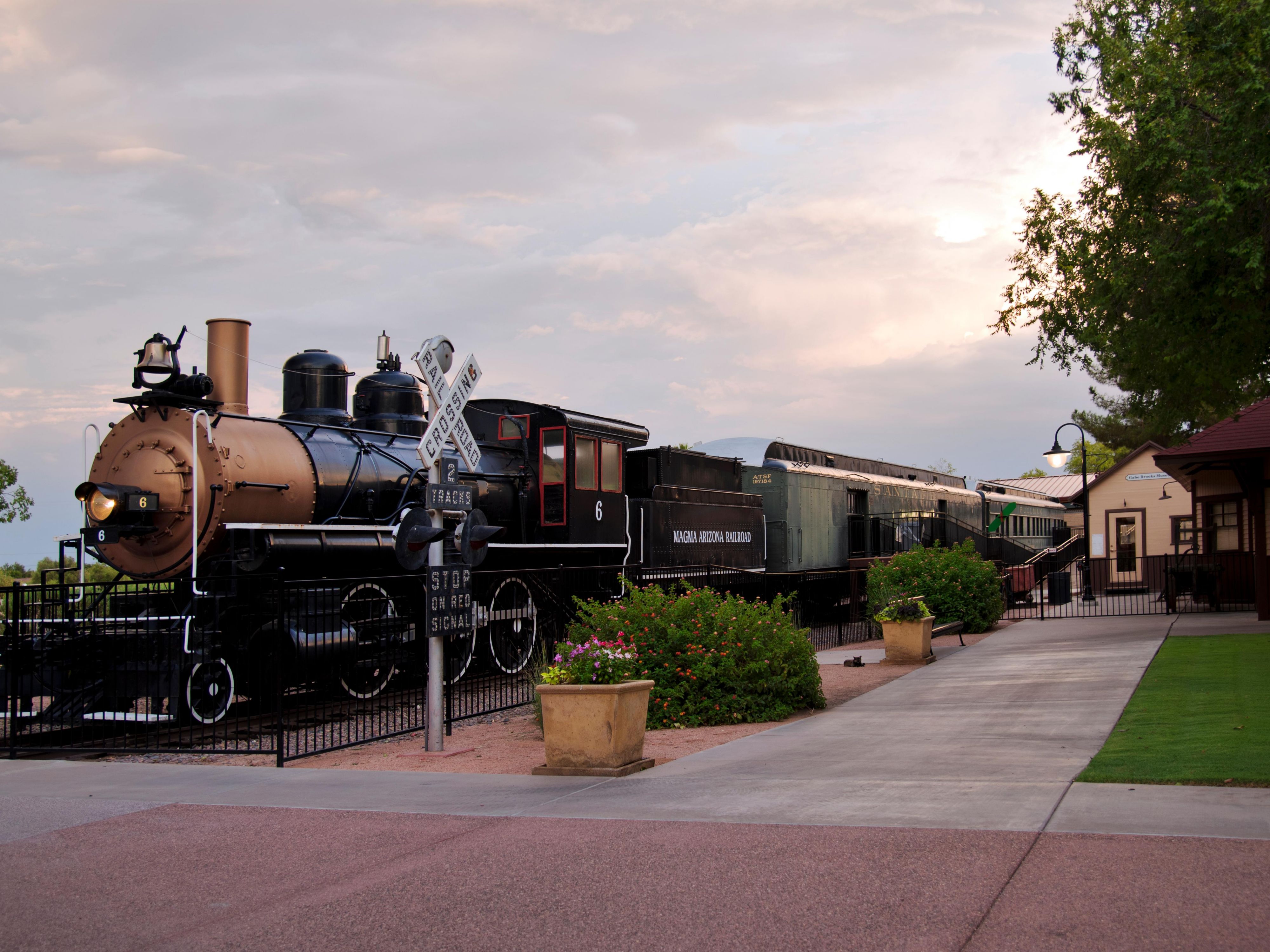 Experience an important piece of American transportation history at the McCormick-Stillman Railroad Park. The site boasts a museum, a classic-style locomotive, and three model cars.