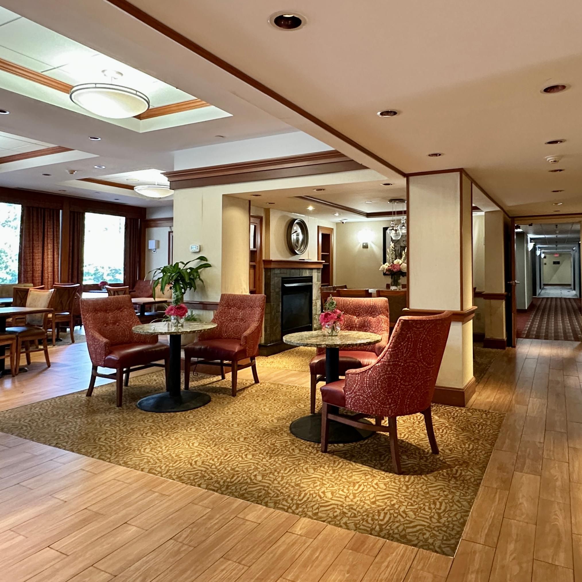 A dining area to enjoy your breakfast in the Long Creek Hotel.
