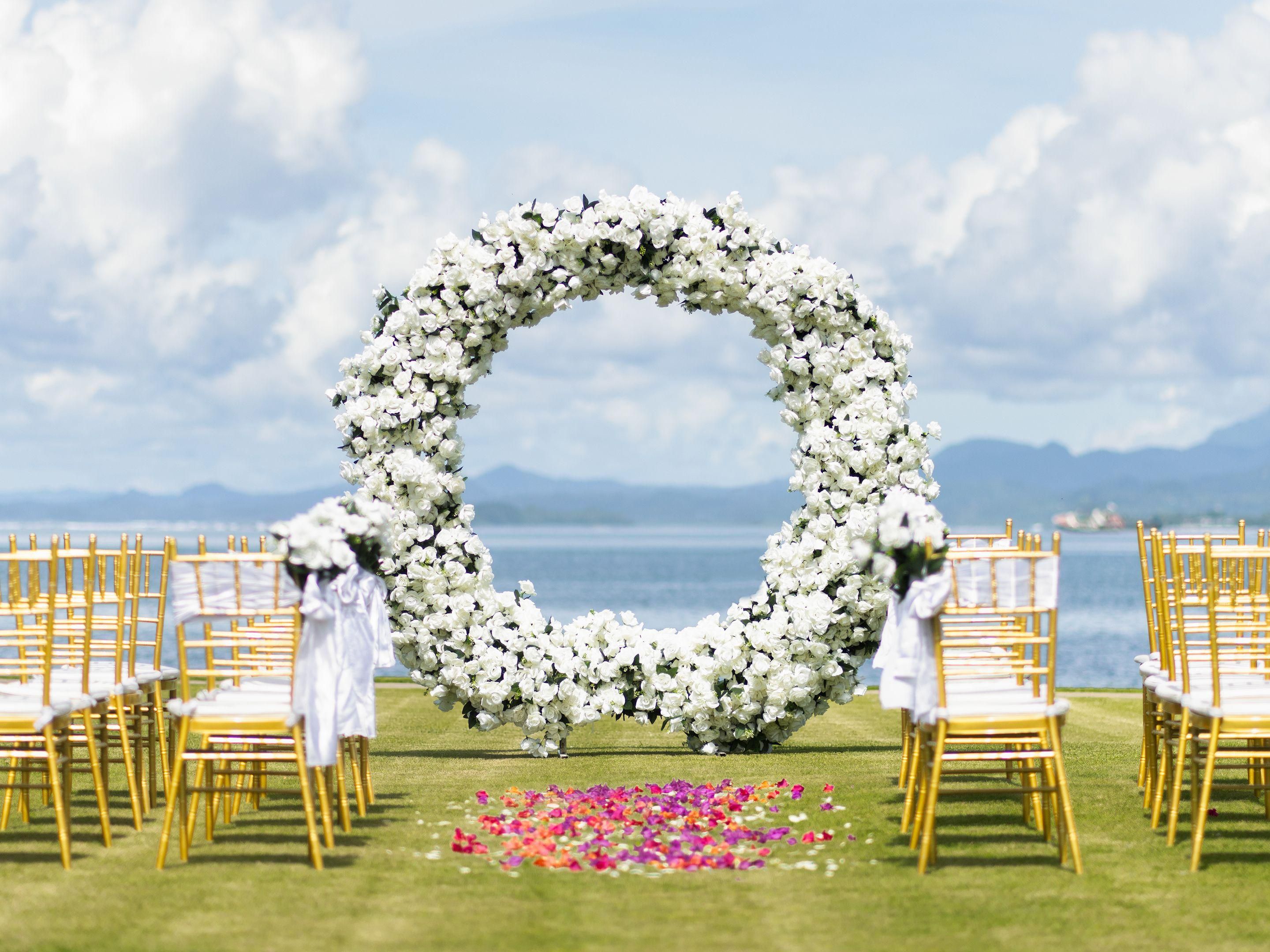 Create everlasting memories at the iconic Grand Pacific Hotel by taking advantage of the carefully designed wedding packages tailored to your needs. Embrace the heritage and history each venue offers, complemented by your wedding planner working with you to bring your wedding dreams to life.