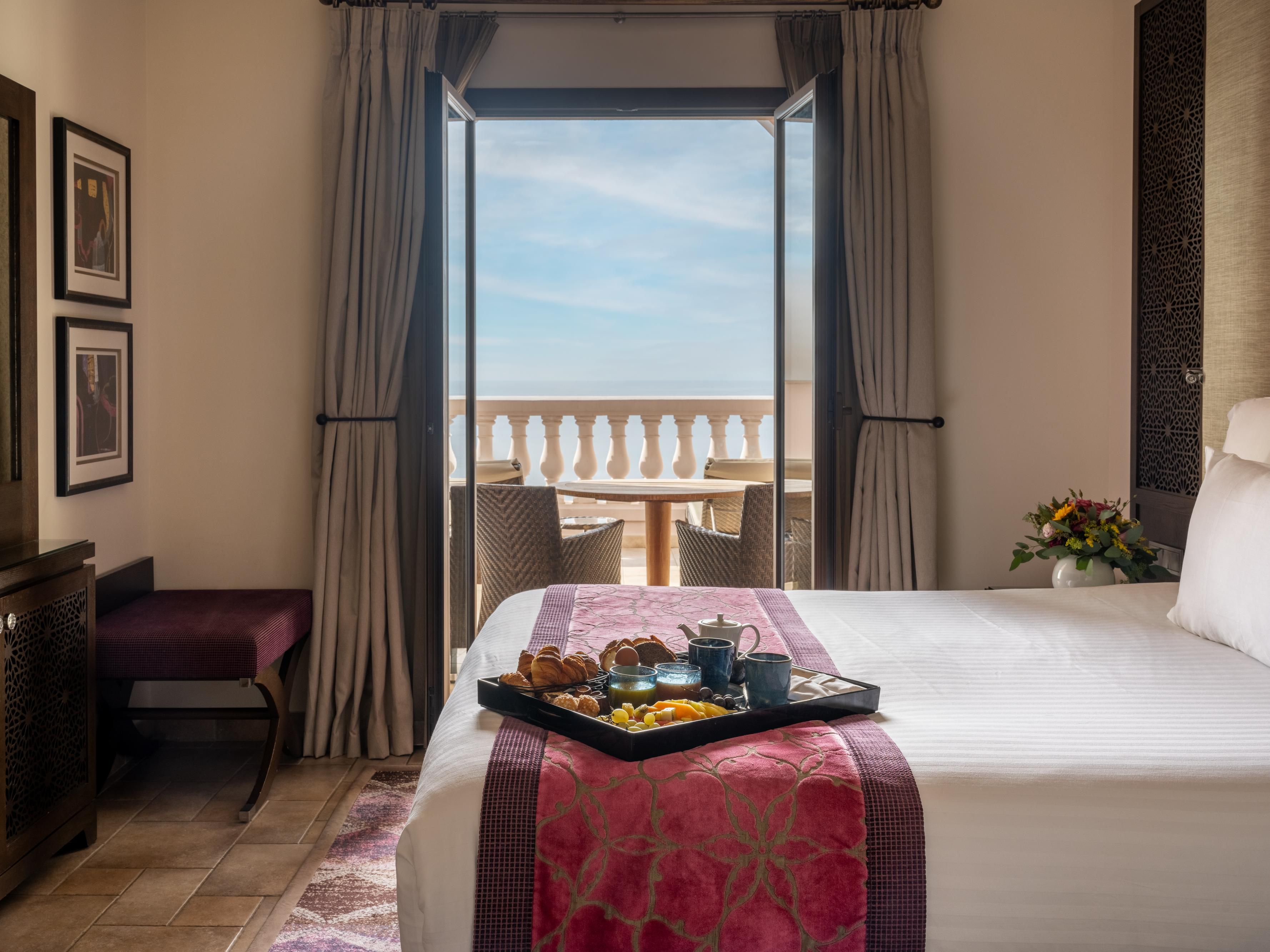 Breakfast in room