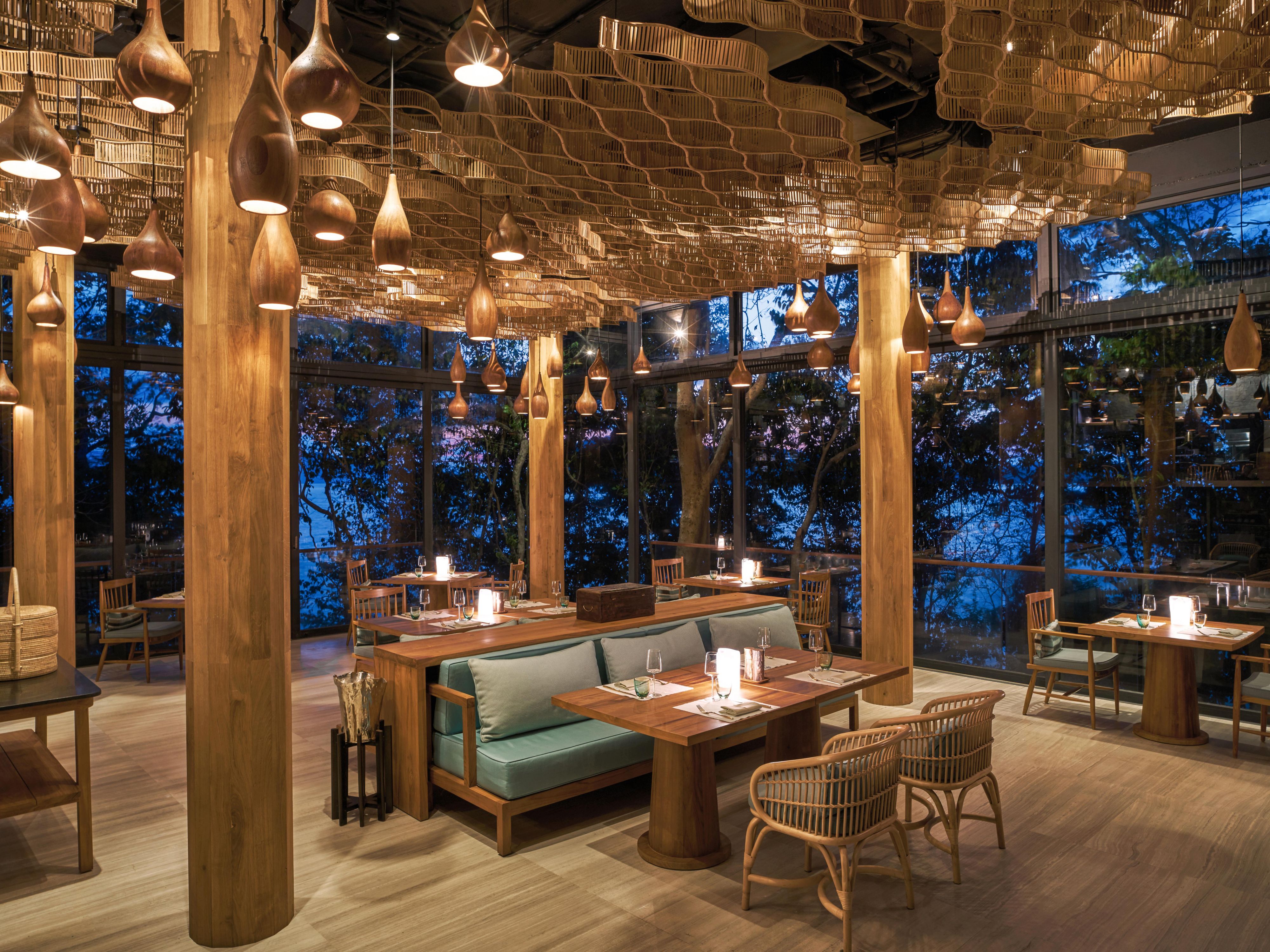 Tree Restaurant - Interior