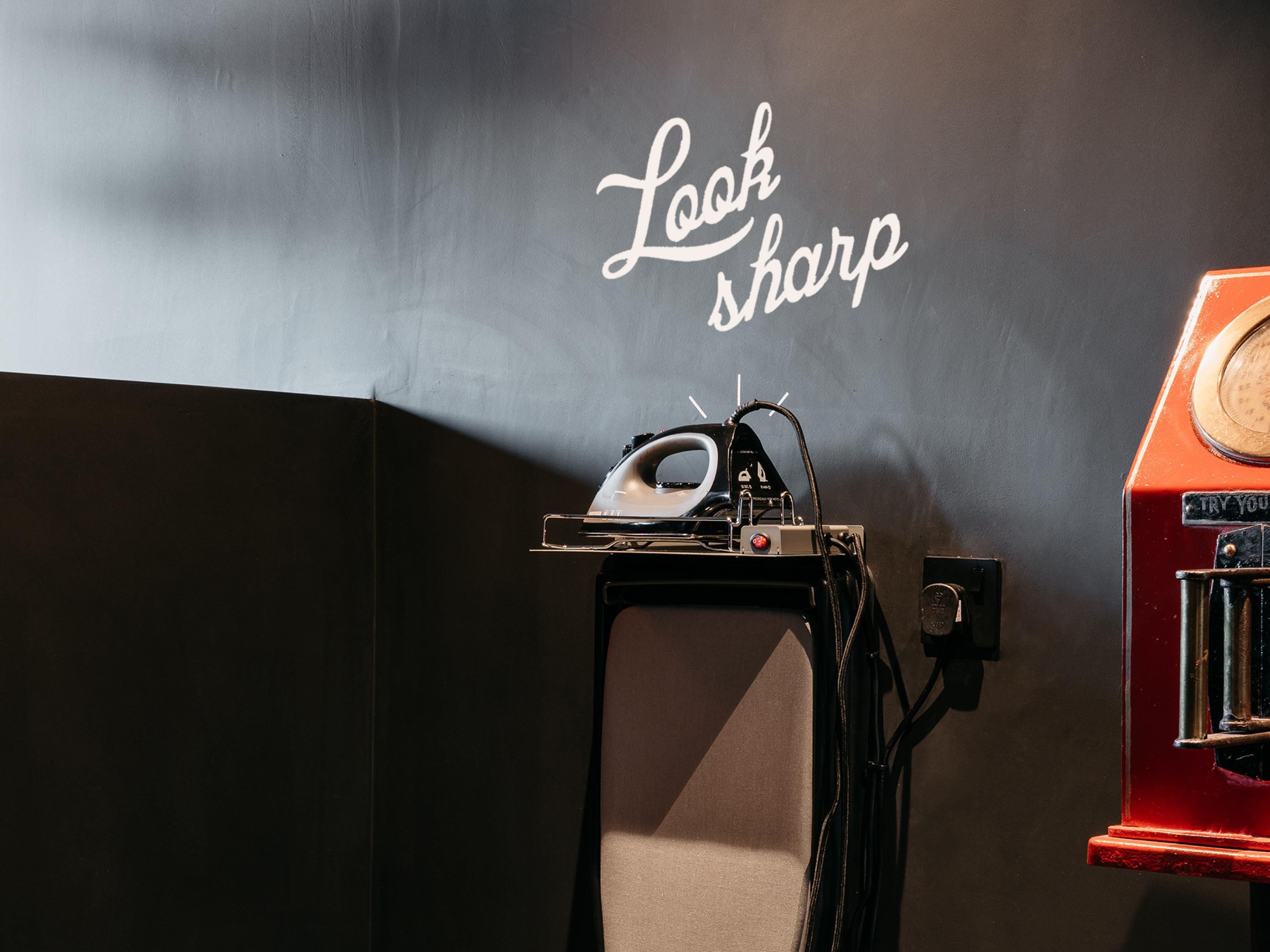 You'll find free tea and an iron on floors 1 and 2, plus a Maxi Bar selling everything from drinks and snacks to umbrellas and toothbrushes.