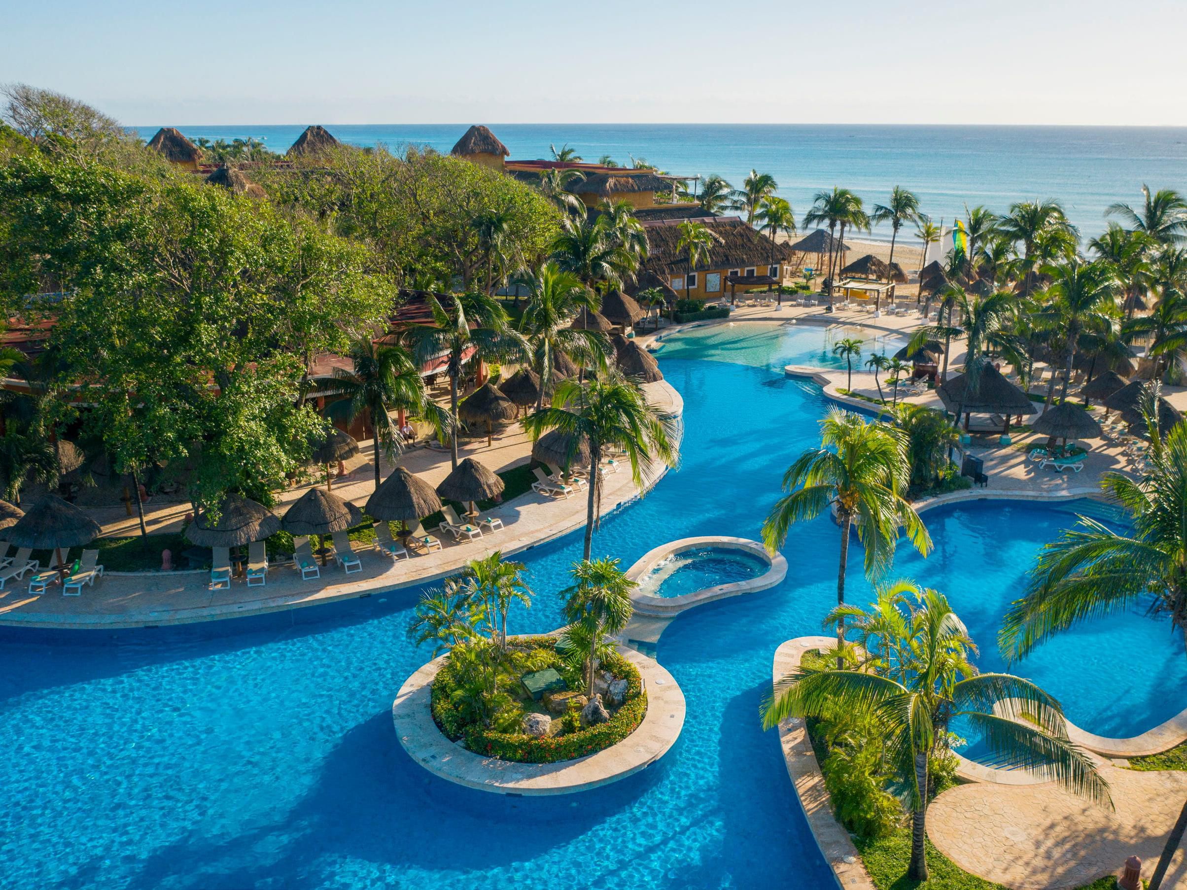 Beach Hotels in Playa Del Carmen | Top 12 Oceanfront Hotels & Resorts by IHG