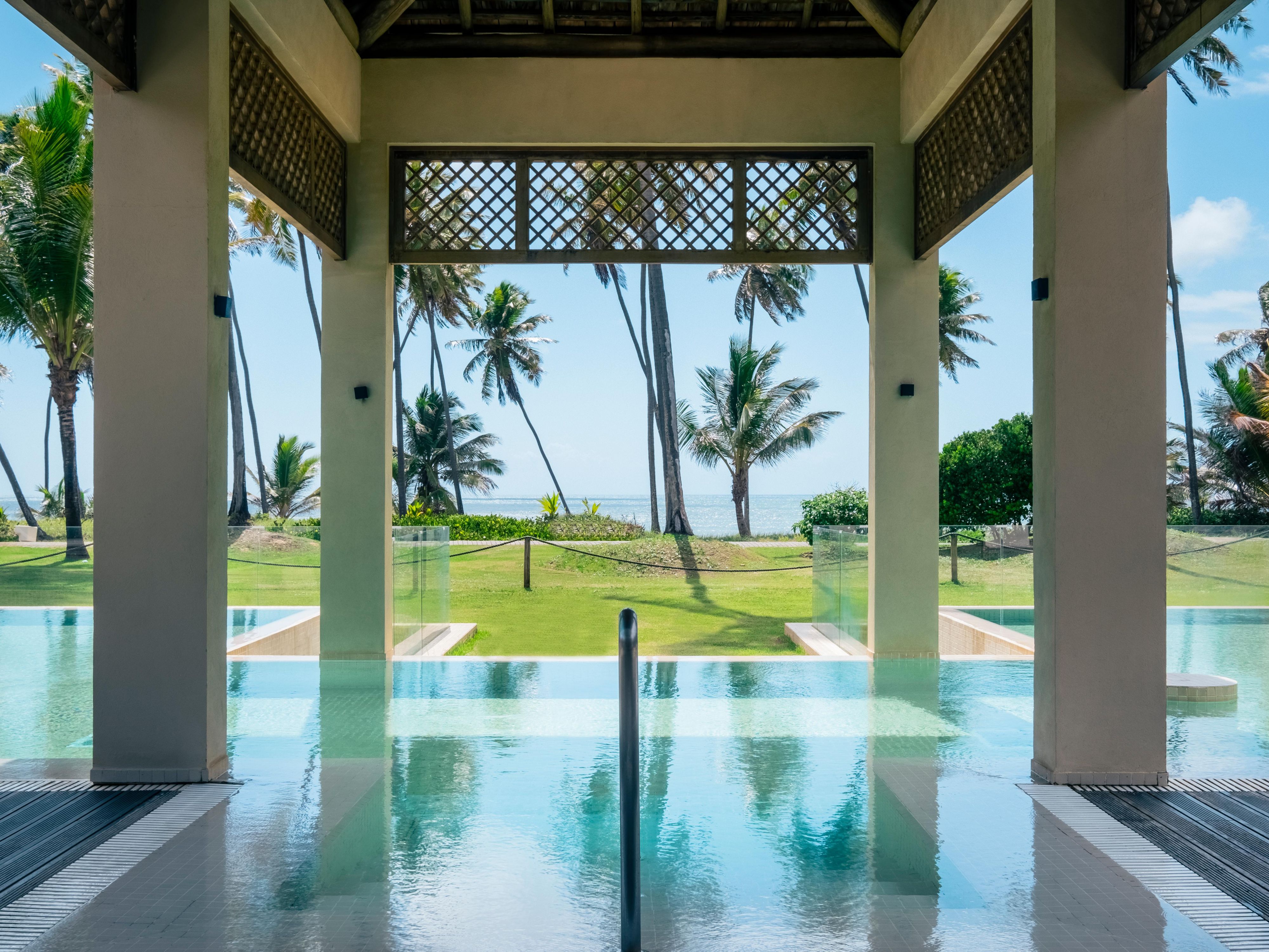 Bask in the epitome of relaxation at Spa Sensations, where serenity meets sophistication. Our infinity pool offers a breathtaking panorama, where azure waters seamlessly blend with the horizon, inviting you to unwind in unparalleled luxury.