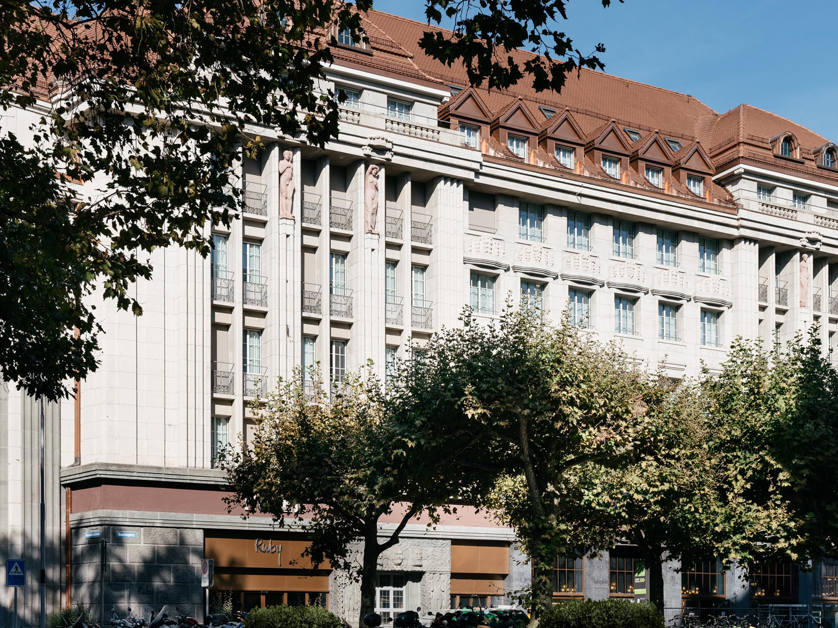 Ruby Mimi Hotel Zurich | Historic facade in Zurich