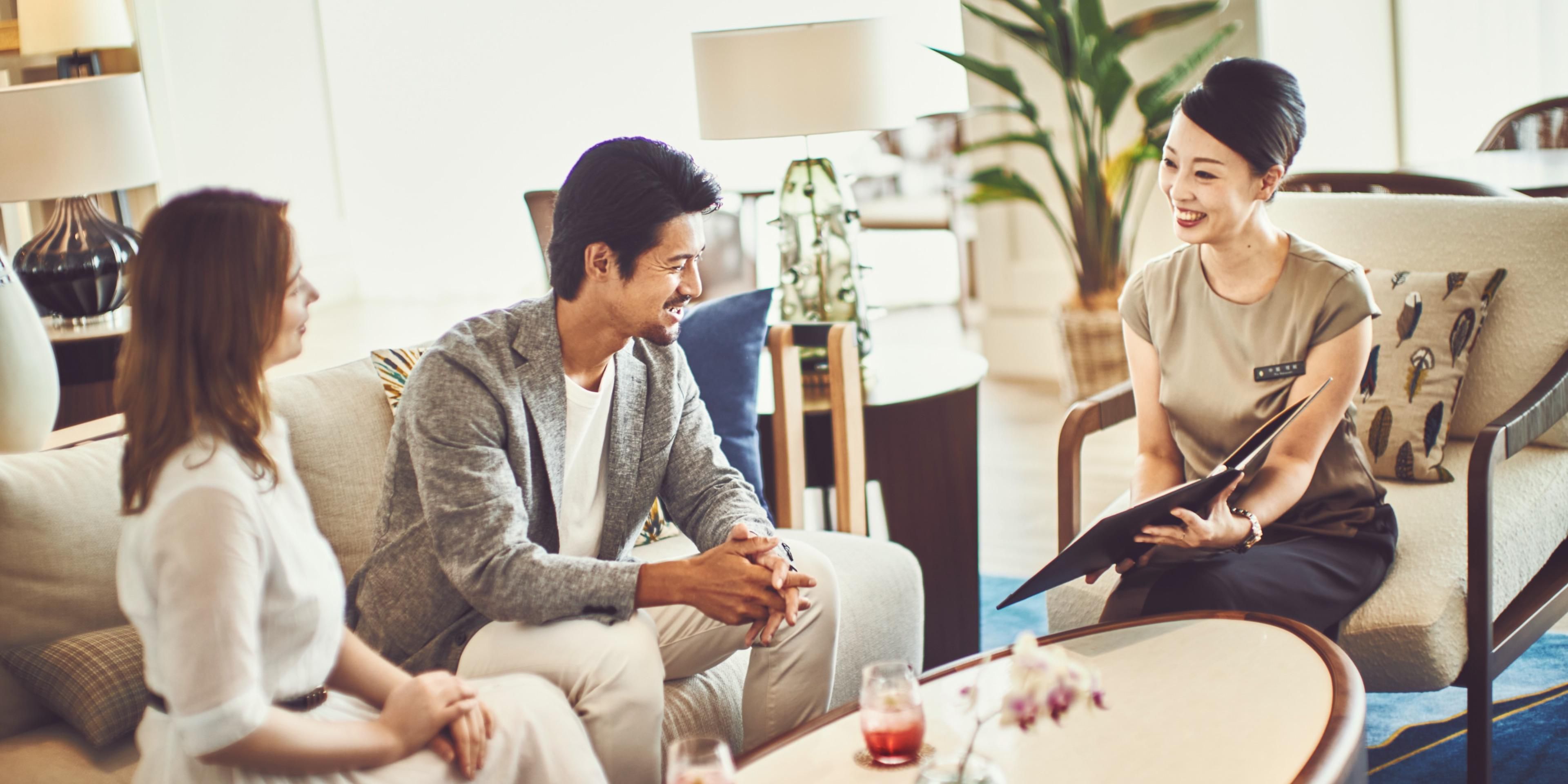 You will be inspired from the moment you step inside. Begin your Club InterContinental journey with private check-in and a refreshing welcome drink. Relax at the Club InterContinental Lounge where you can enjoy breakfast, refreshments, afternoon tea, evening cocktails.