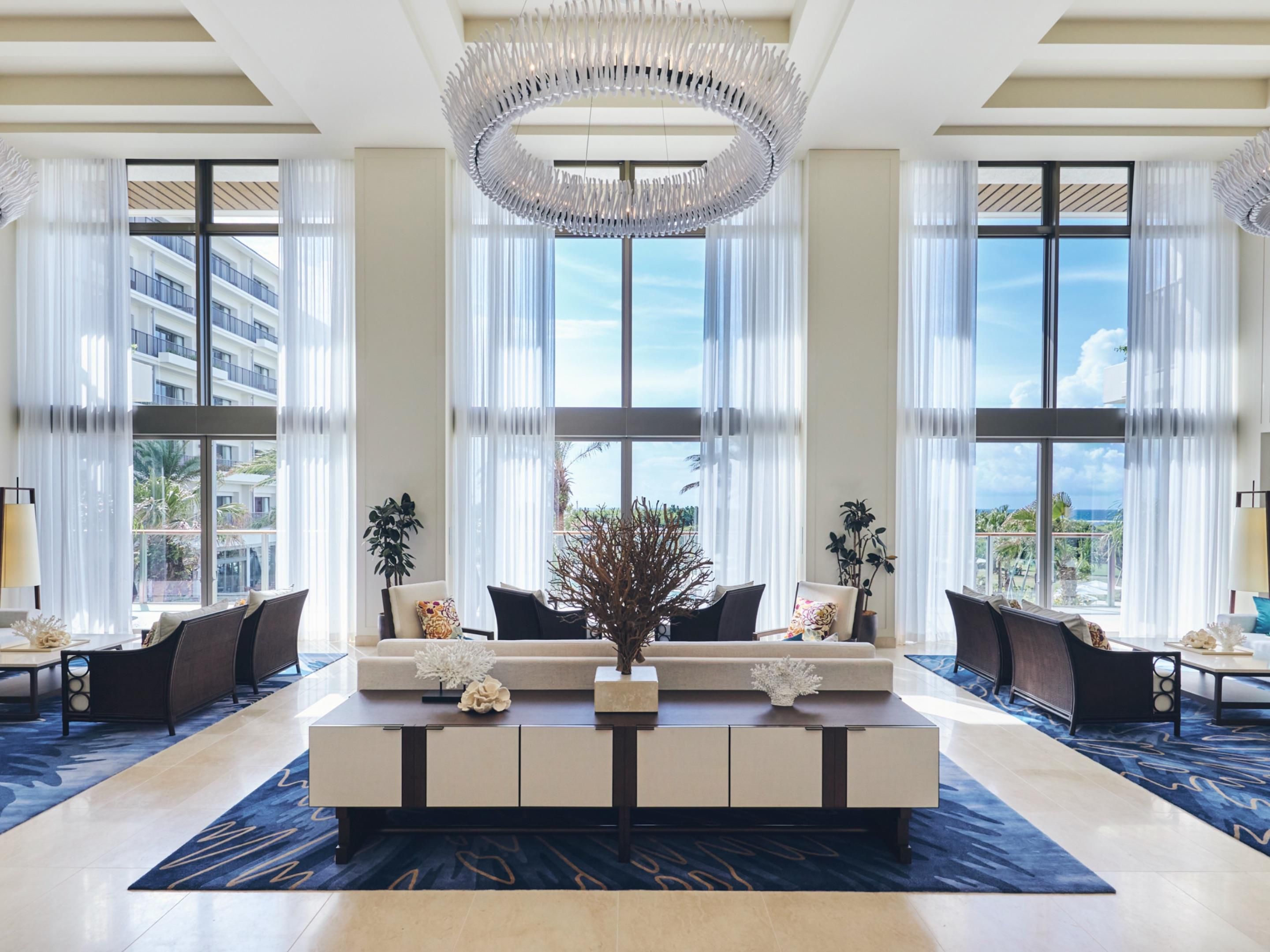 Bay Wing Lobby Lounge