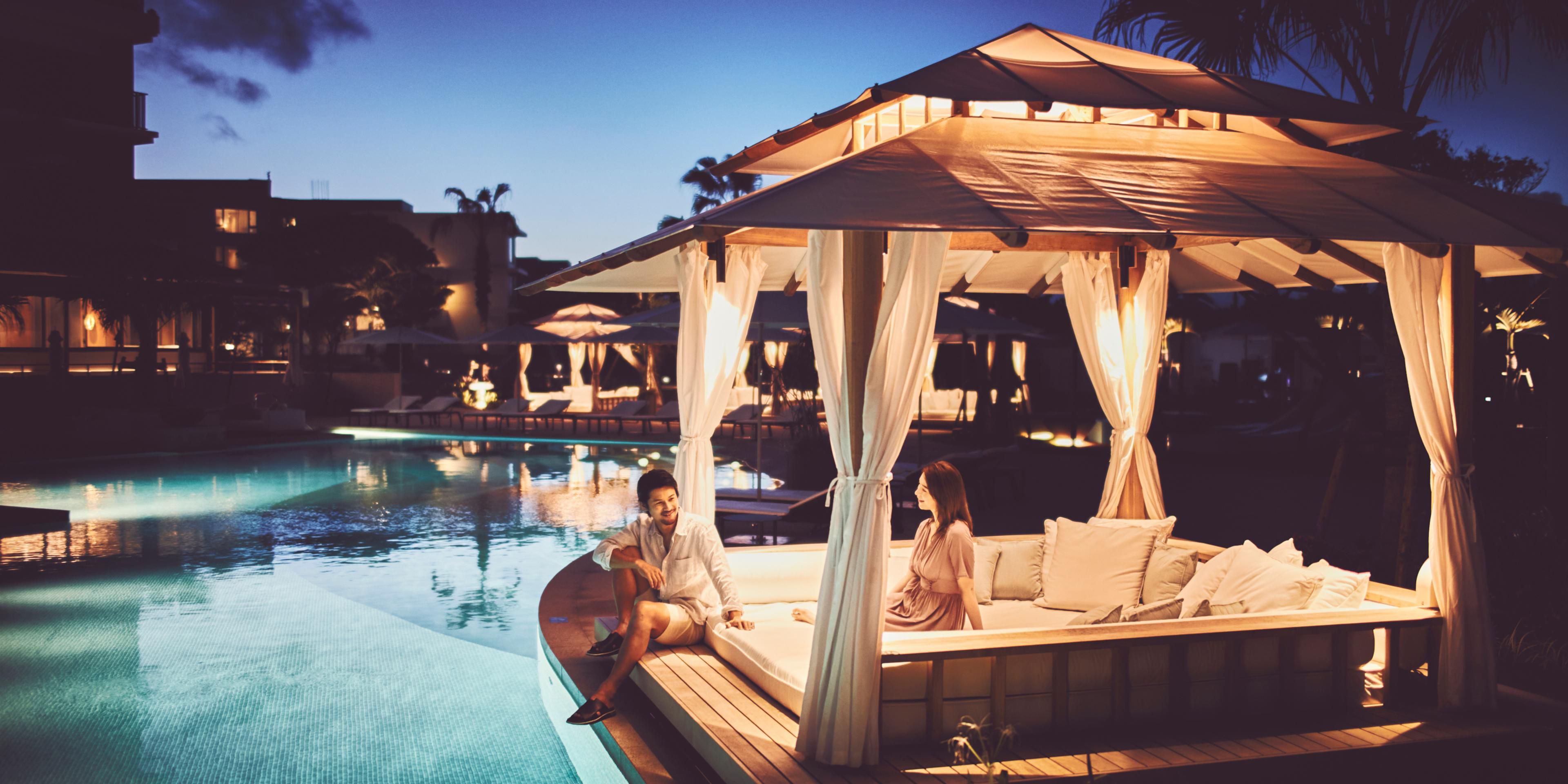 It's time for great escape.
Enjoy the elegance of the beautiful garden and poolside cabanas.